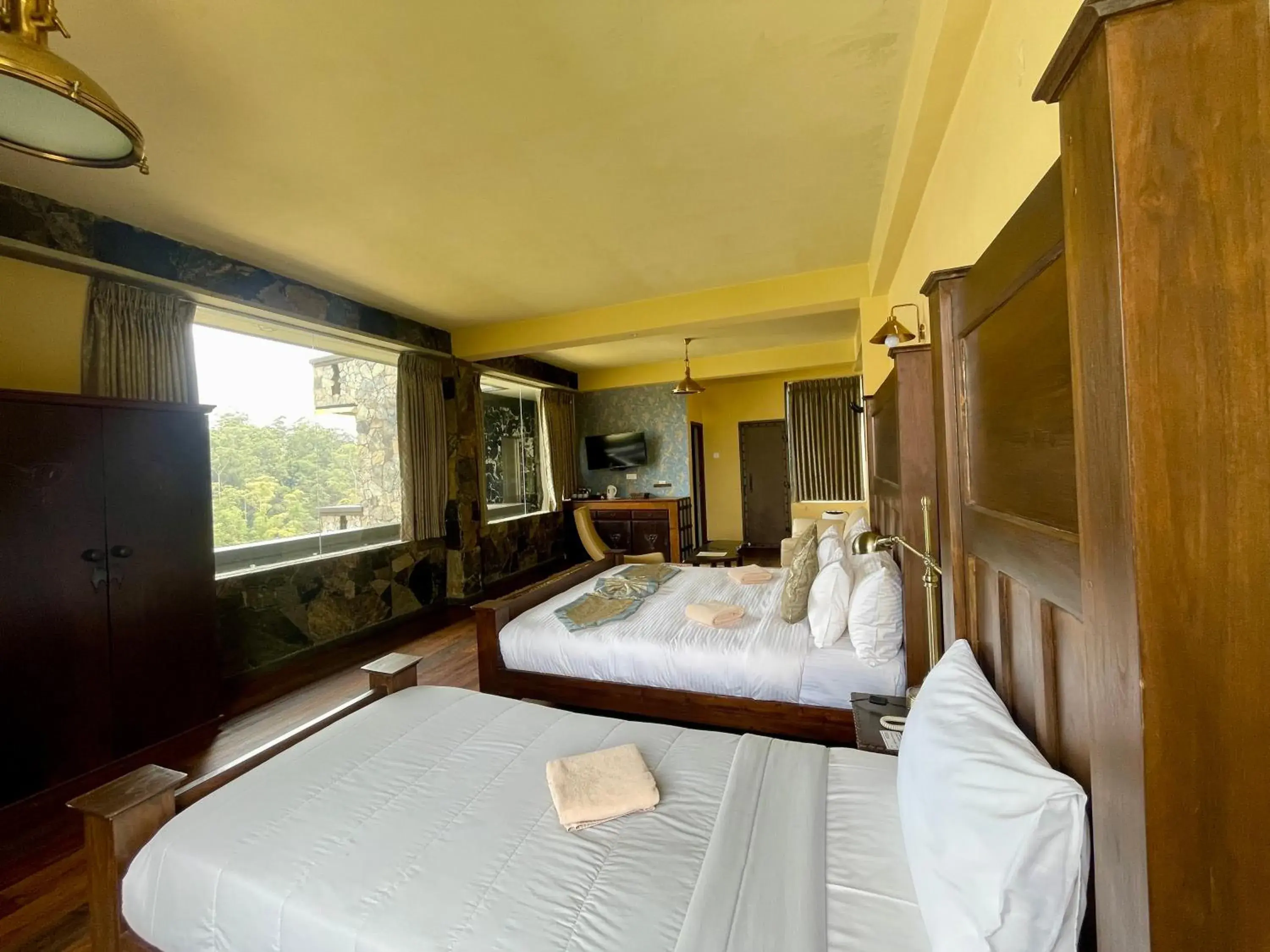 Deluxe Quadruple Room - single occupancy in Fort WindShire Deluxe Quadruple Room - single occupancy in Fort WindShire