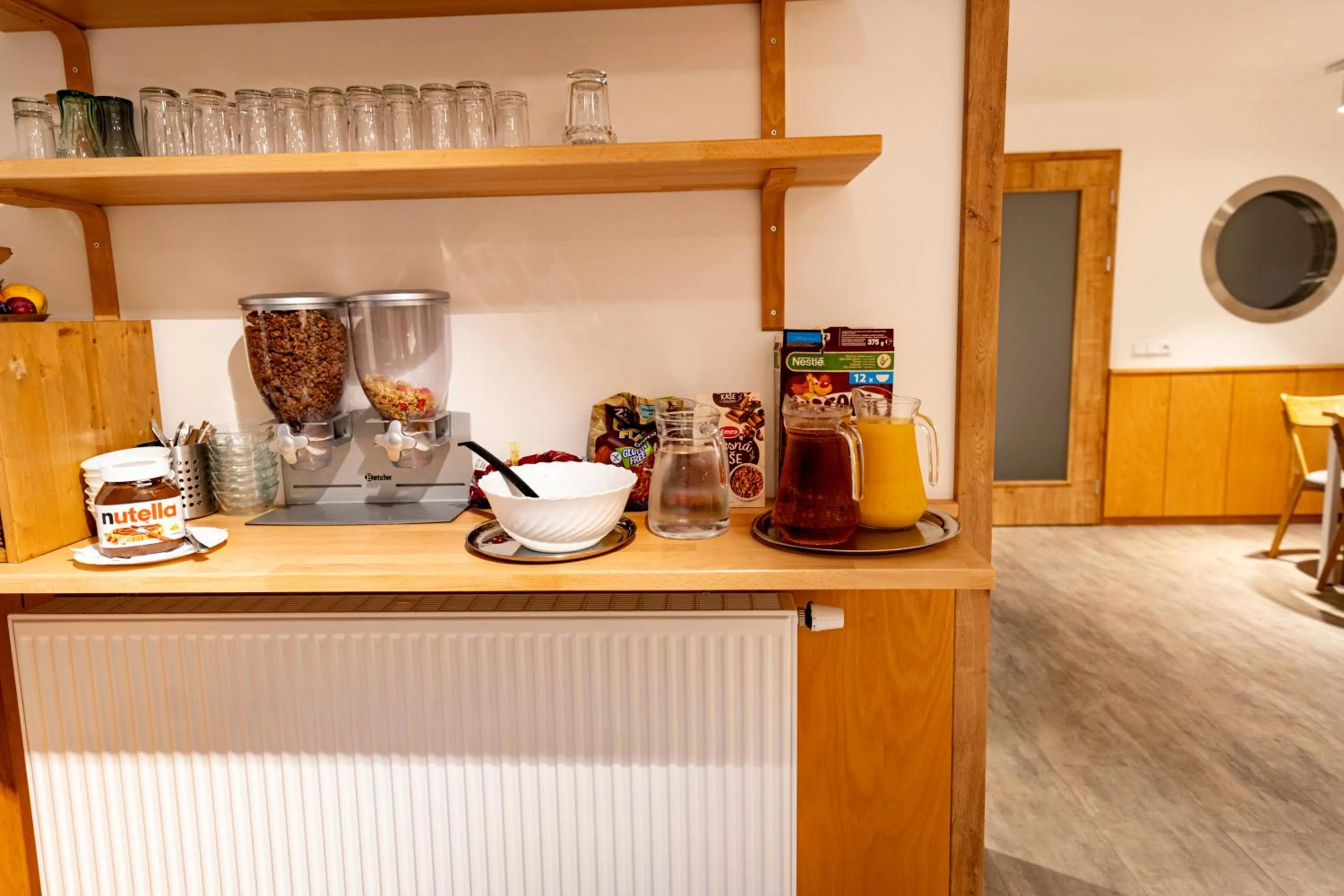 Food and drinks in Aparthotel Faust