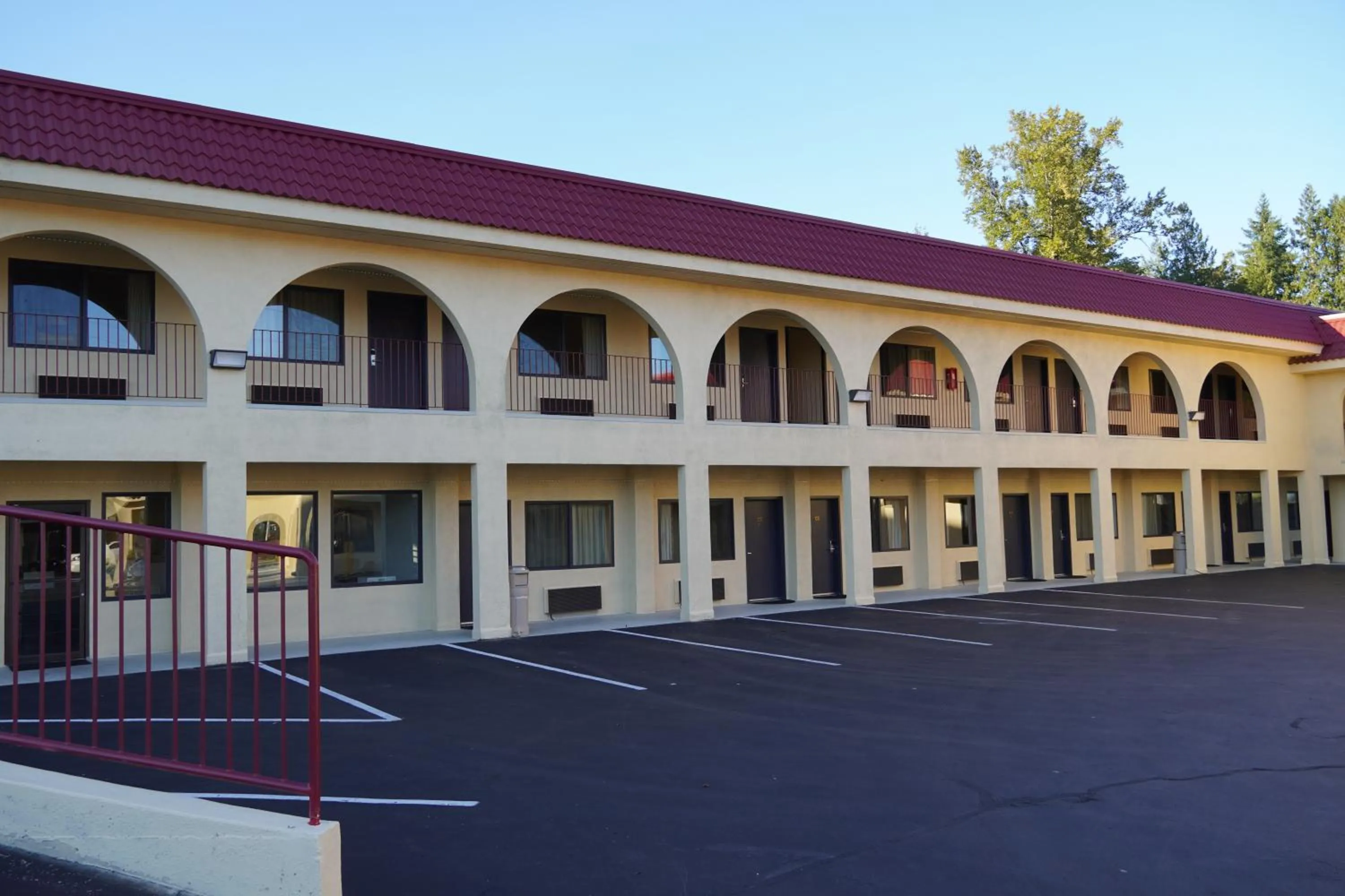 Property building in Timberland Inn & Suites