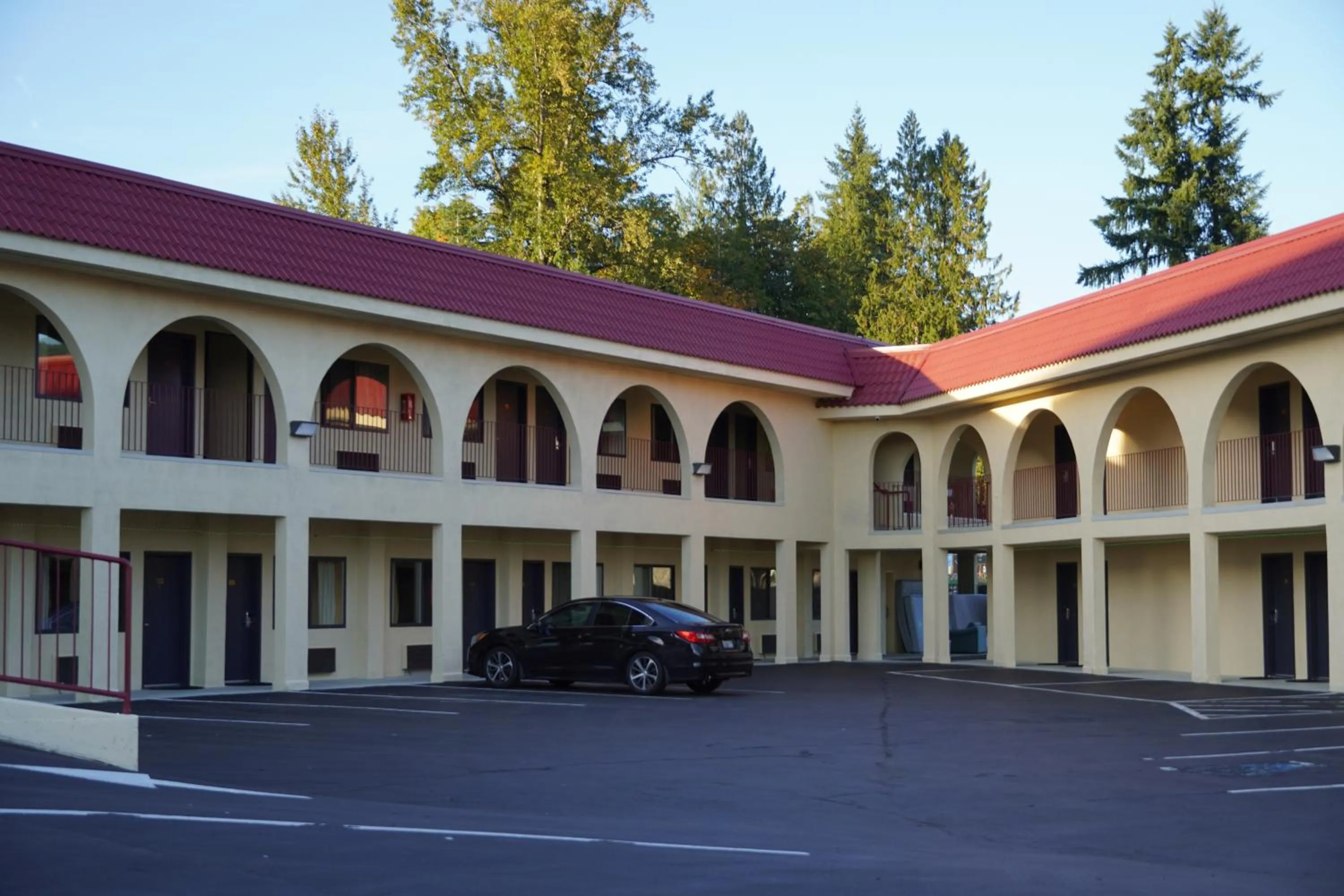 Property building in Timberland Inn & Suites