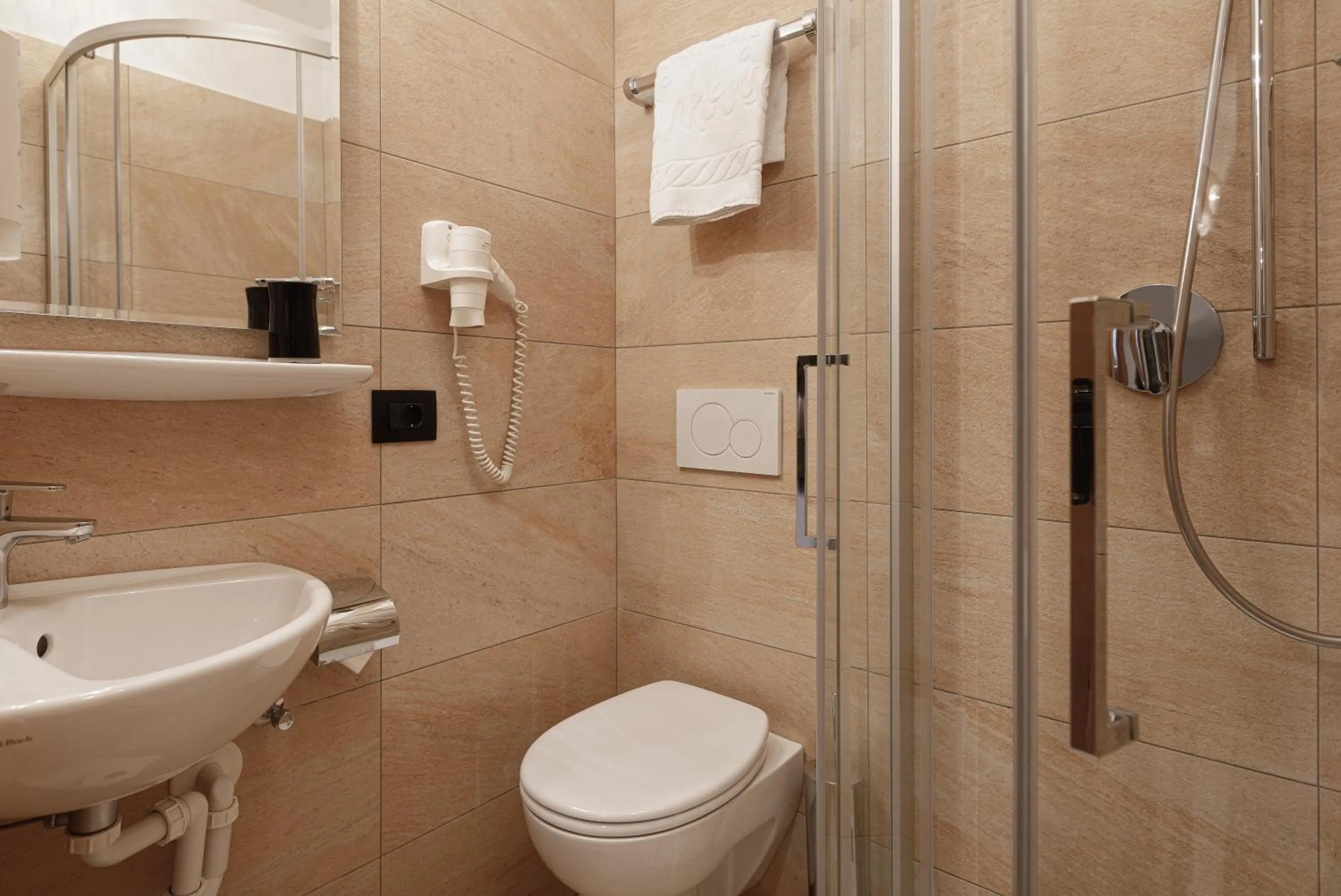 Shower in Chalet Winklwiese