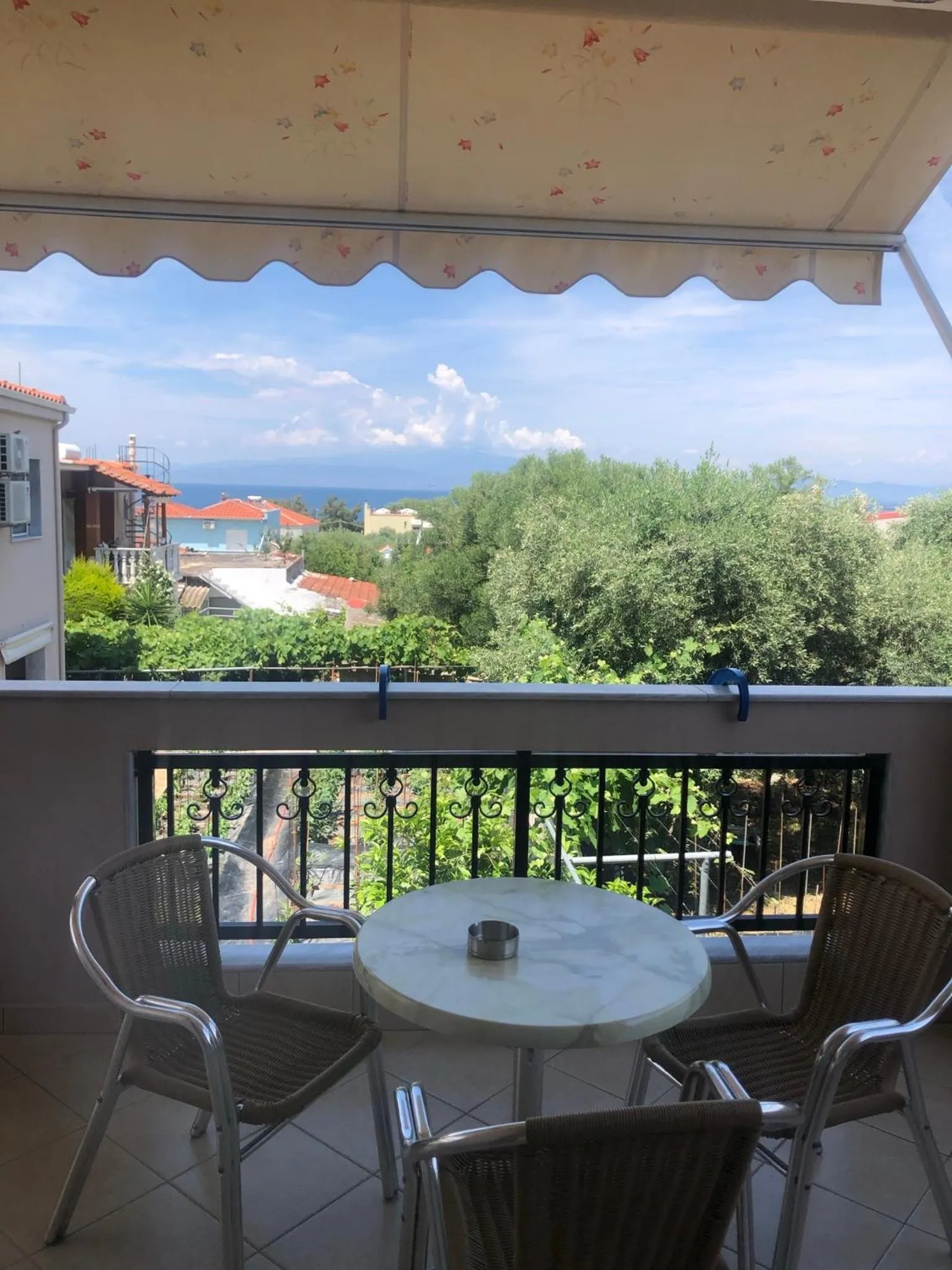 Balcony/Terrace in Villa Mary 1 & fresh!