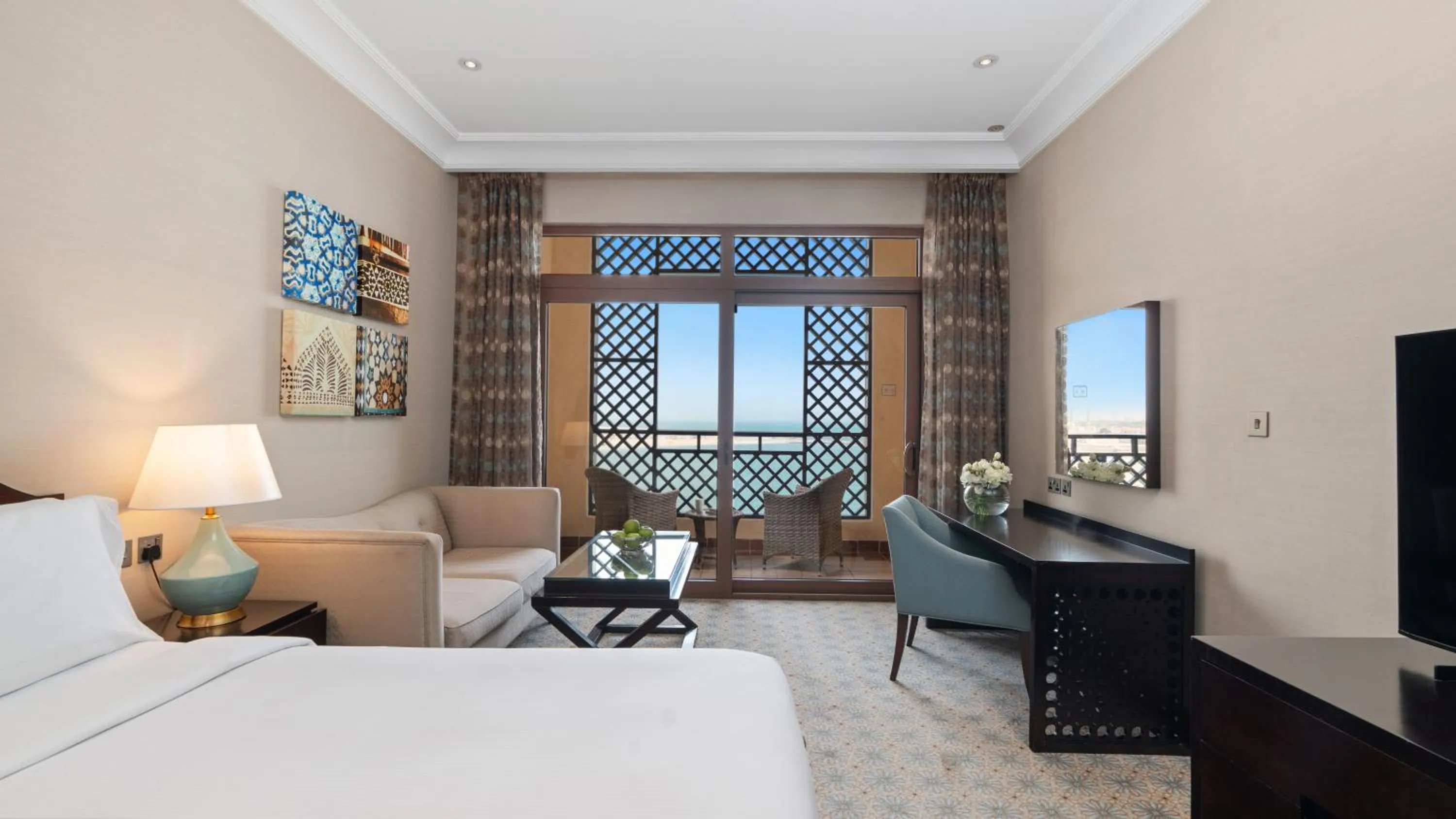 Bedroom, Bed in Hilton Ras Al Khaimah Beach Resort