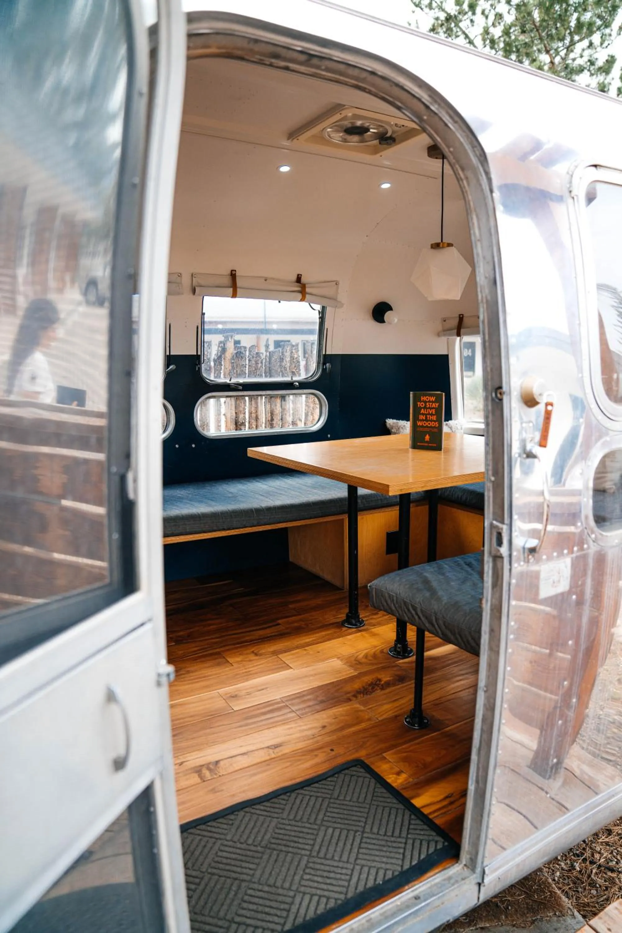 Seating area in Amigo Motor Lodge