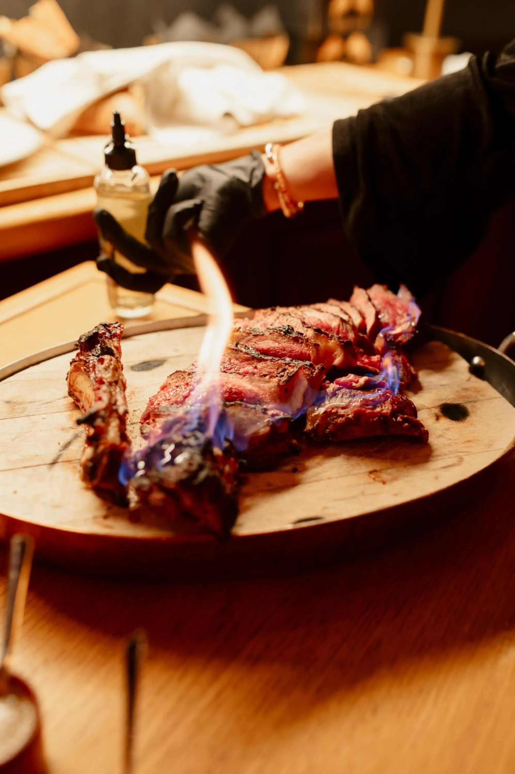 Restaurant/places to eat in Hotel Dali Val d'Europe, Tapestry Collection by Hilton