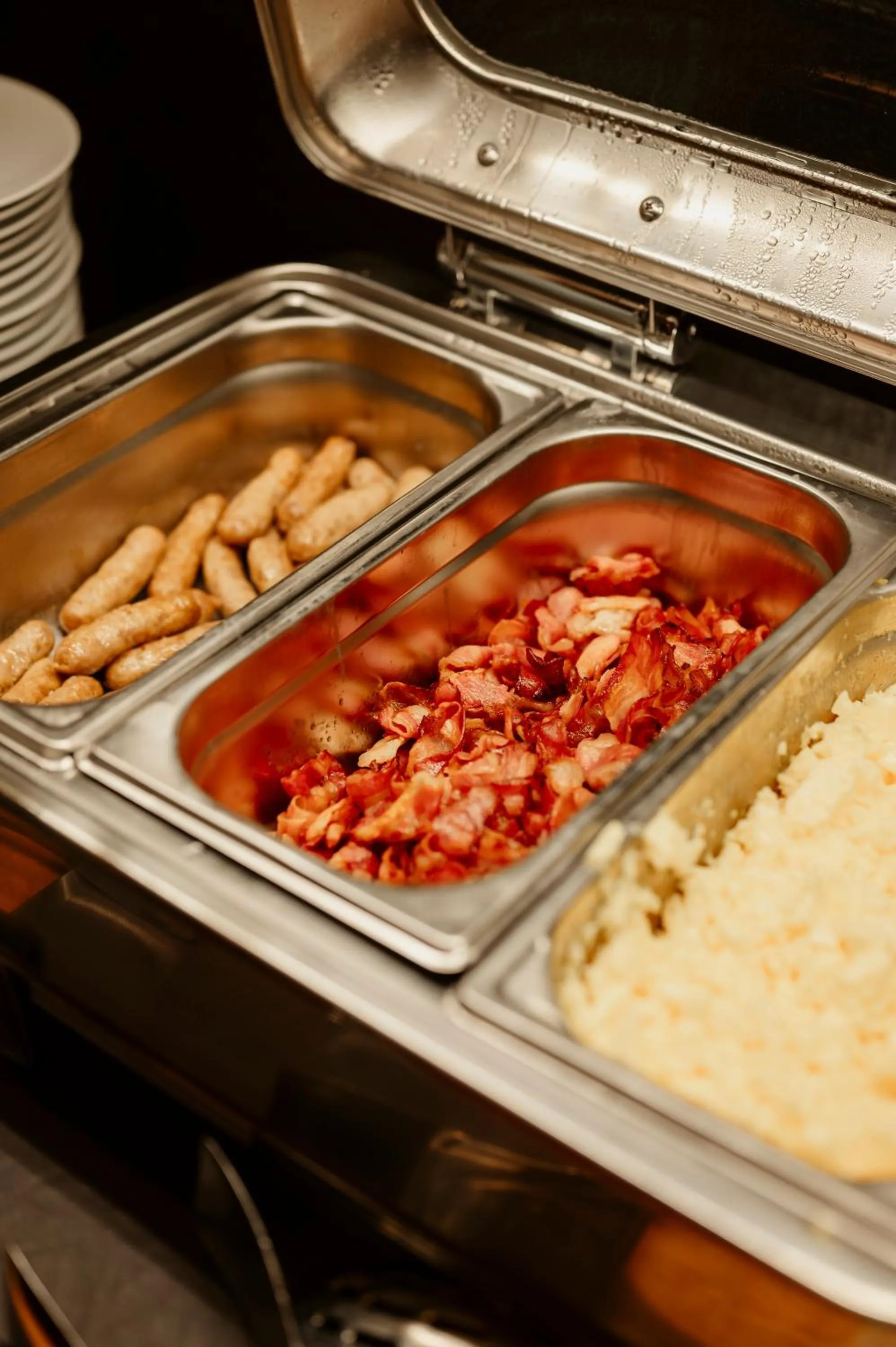 Breakfast in Hotel Dali Val d'Europe, Tapestry Collection by Hilton