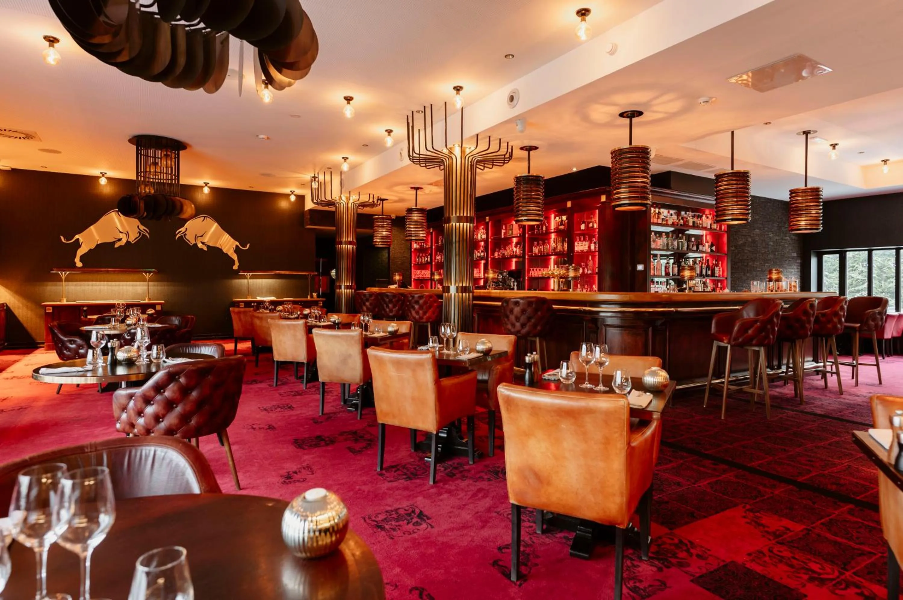 Restaurant/places to eat in Hotel Dali Val d'Europe, Tapestry Collection by Hilton