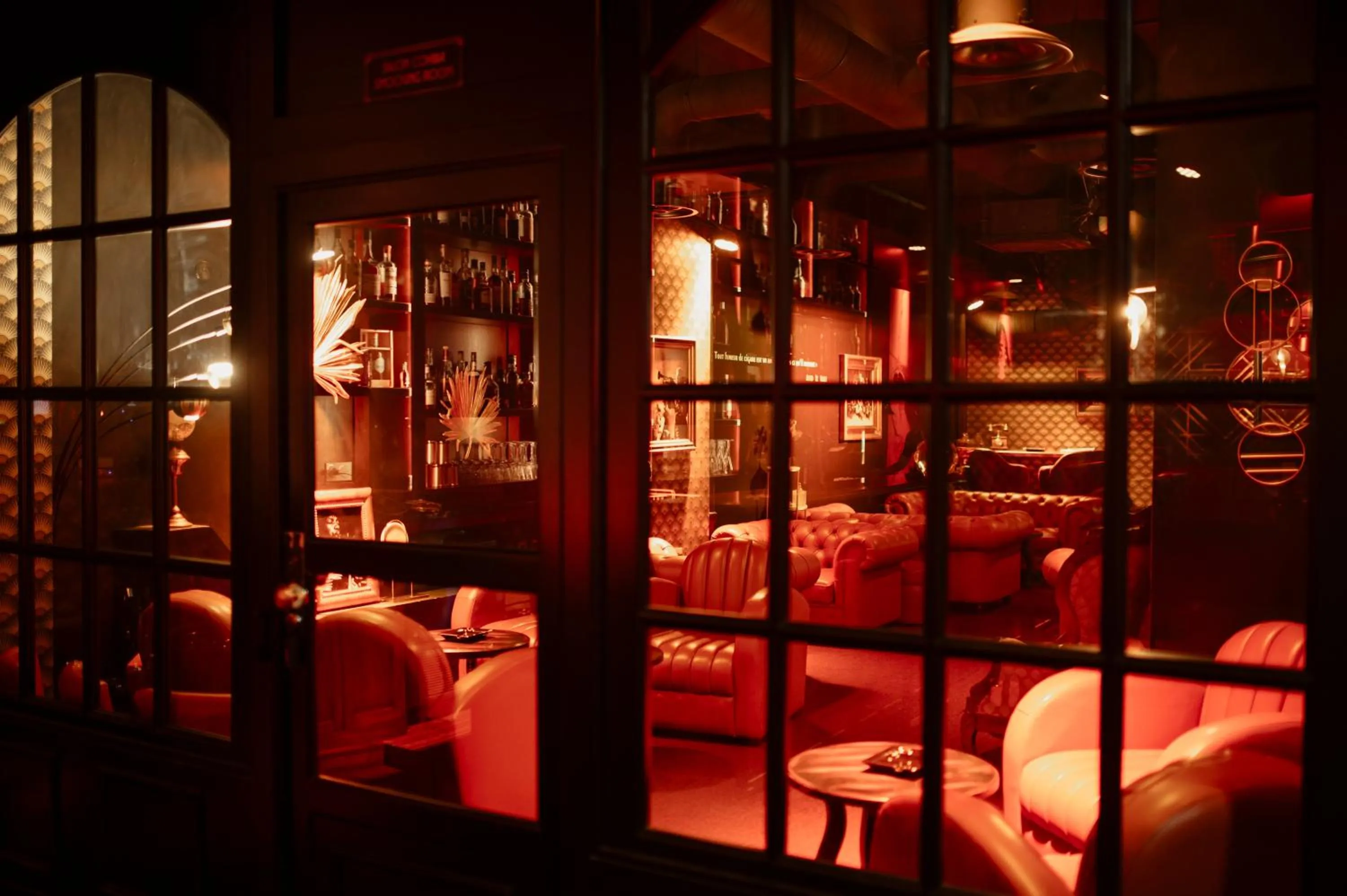 Lounge or bar in Hotel Dali Val d'Europe, Tapestry Collection by Hilton