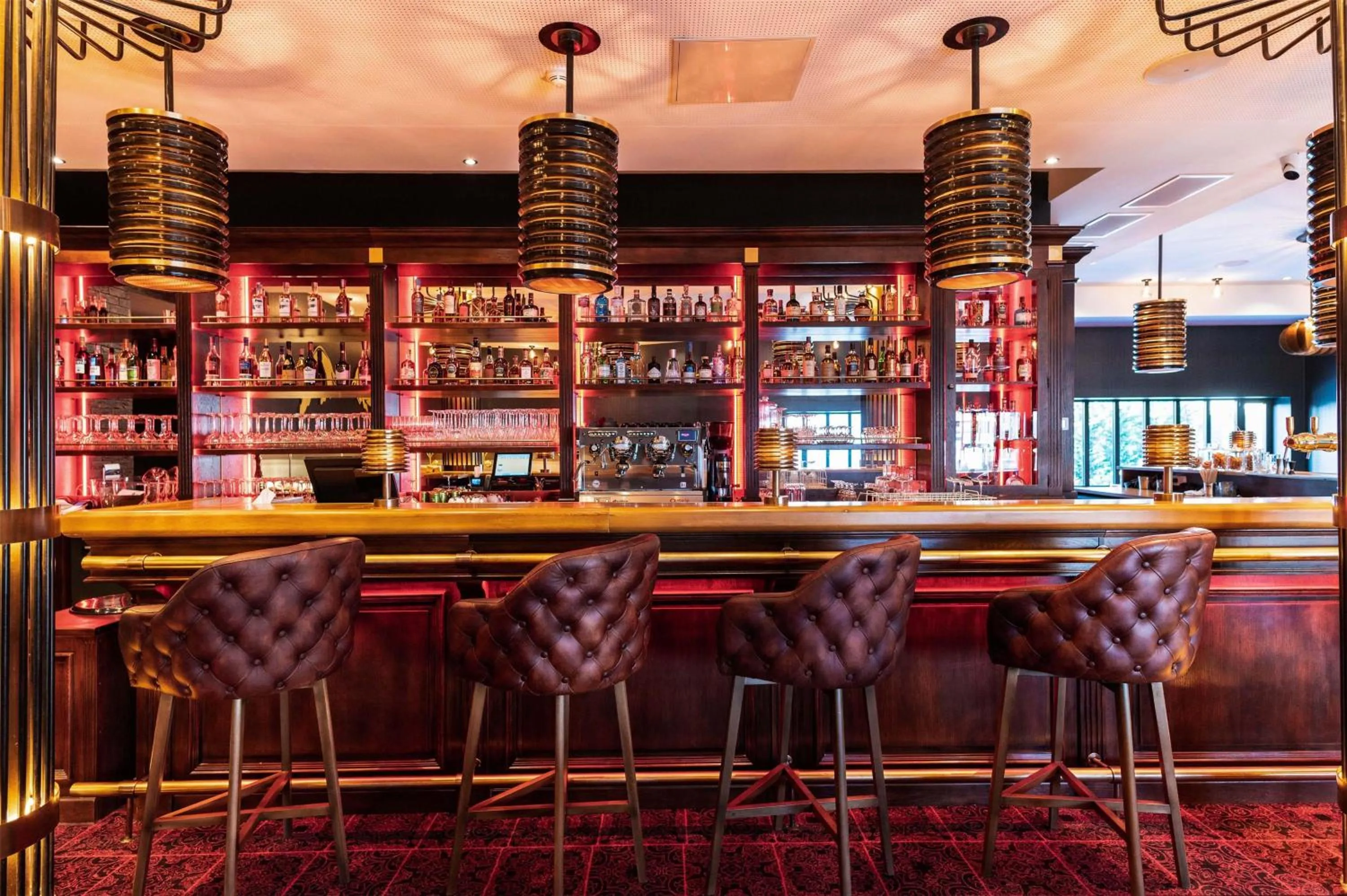 Lounge or bar in Hotel Dali Val d'Europe, Tapestry Collection by Hilton