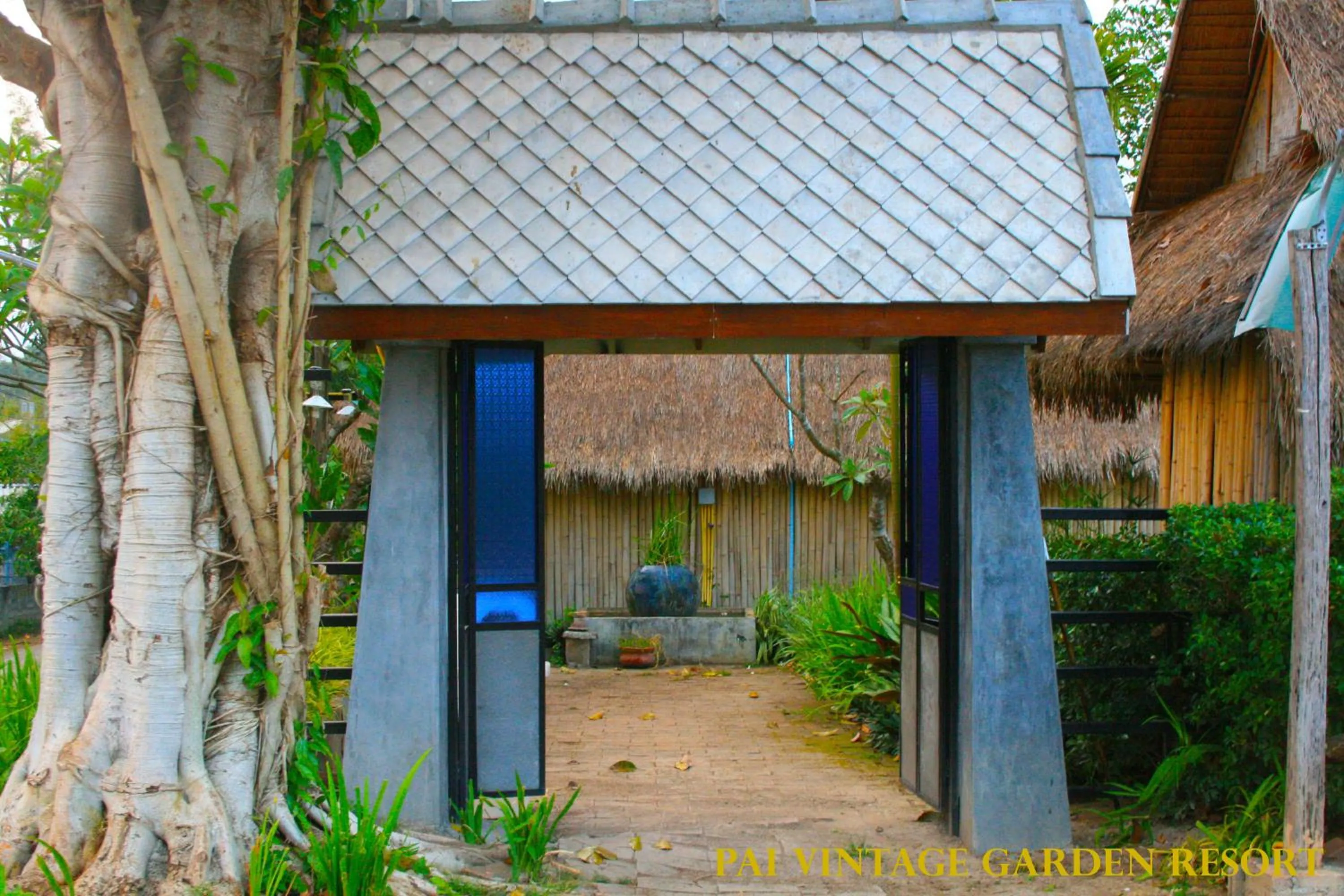 Facade/entrance in Pai Vintage Garden Resort