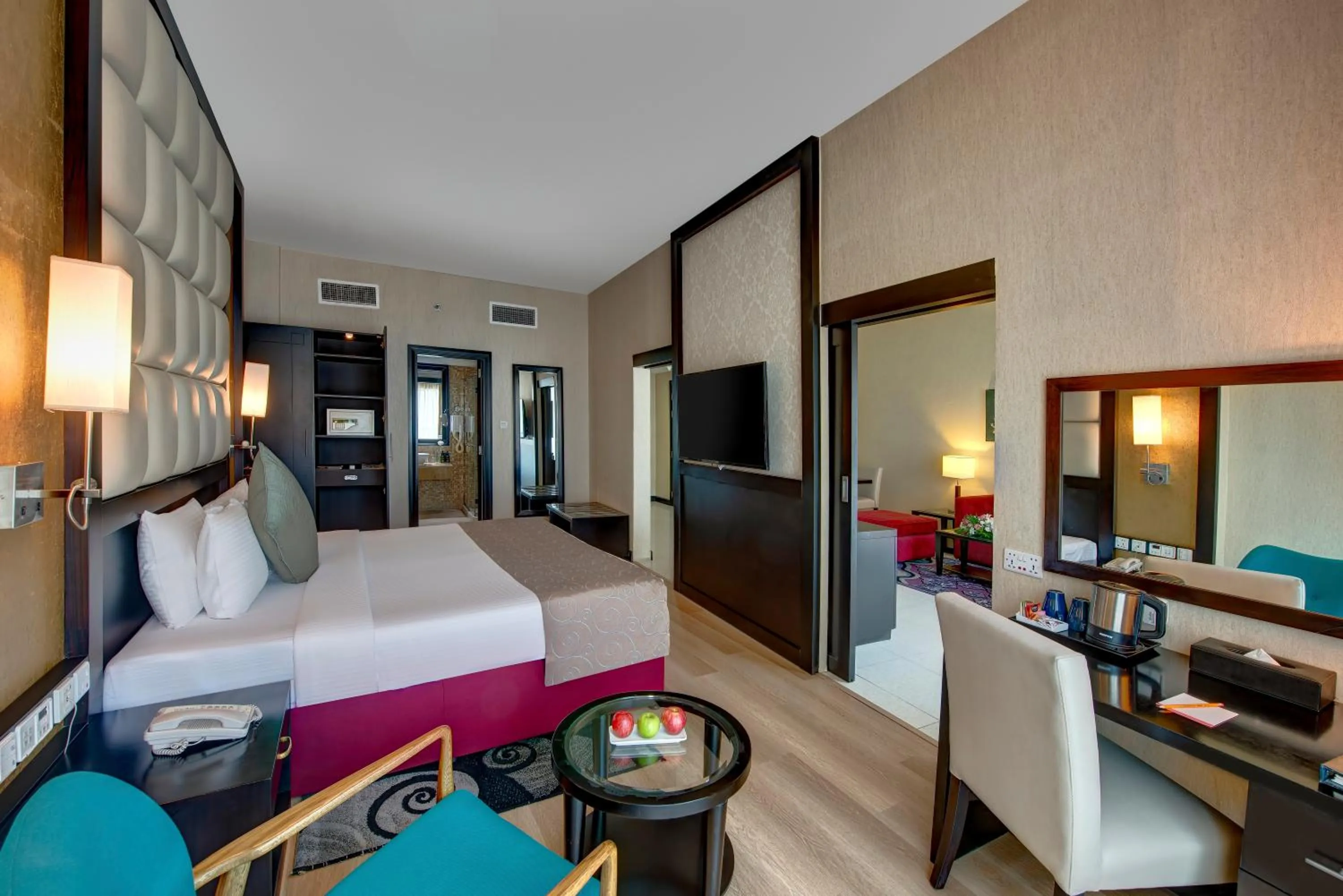 TV and multimedia, Bed in Grandeur Hotel Al Barsha