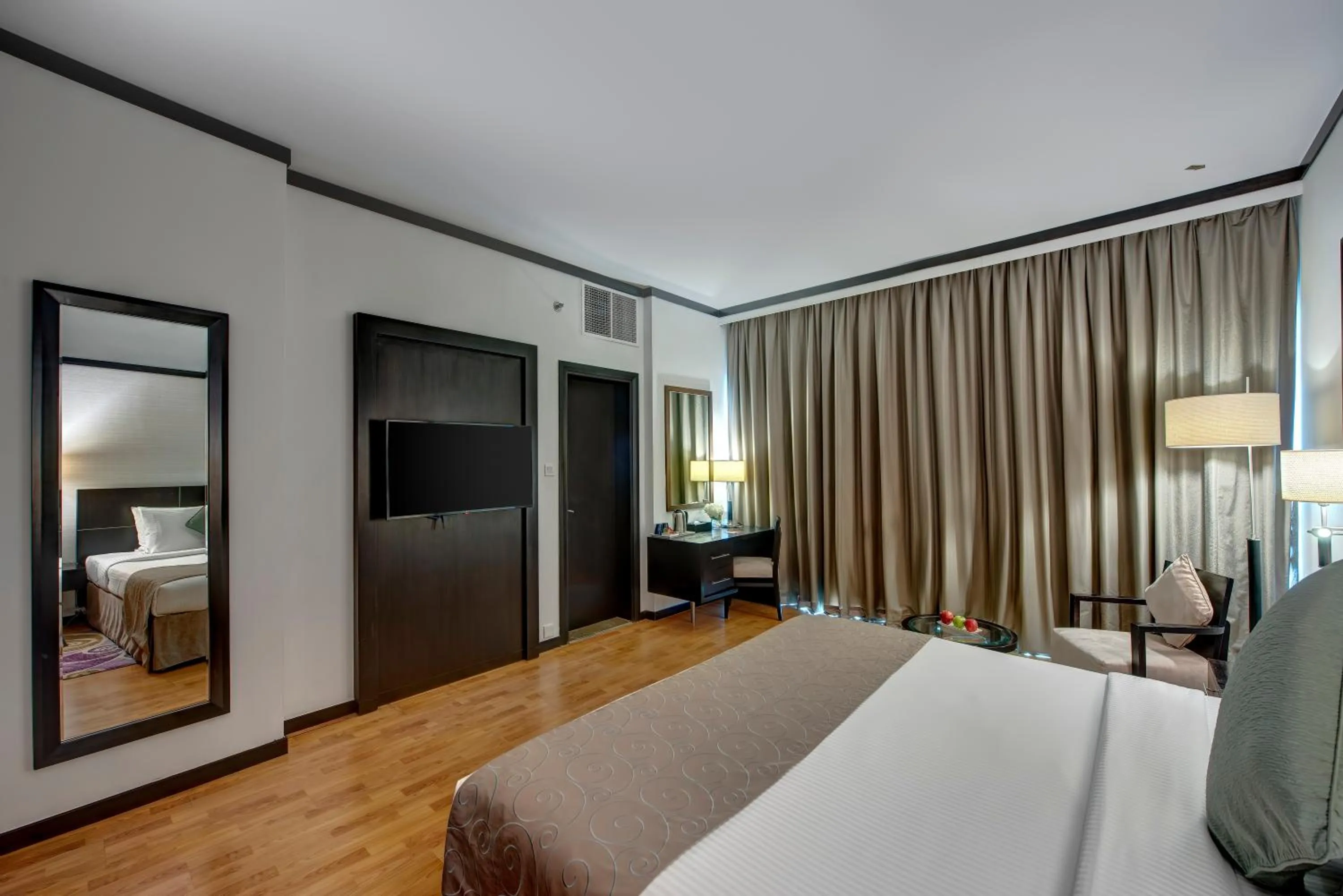 Photo of the whole room, Bed in Grandeur Hotel Al Barsha