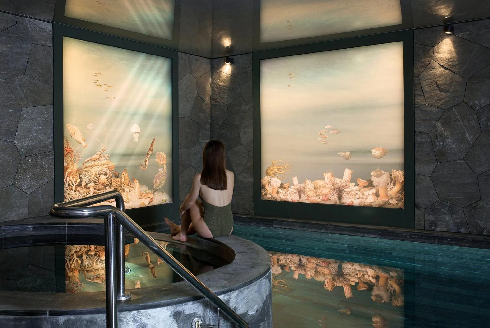 Swimming pool in La Demeure Montaigne