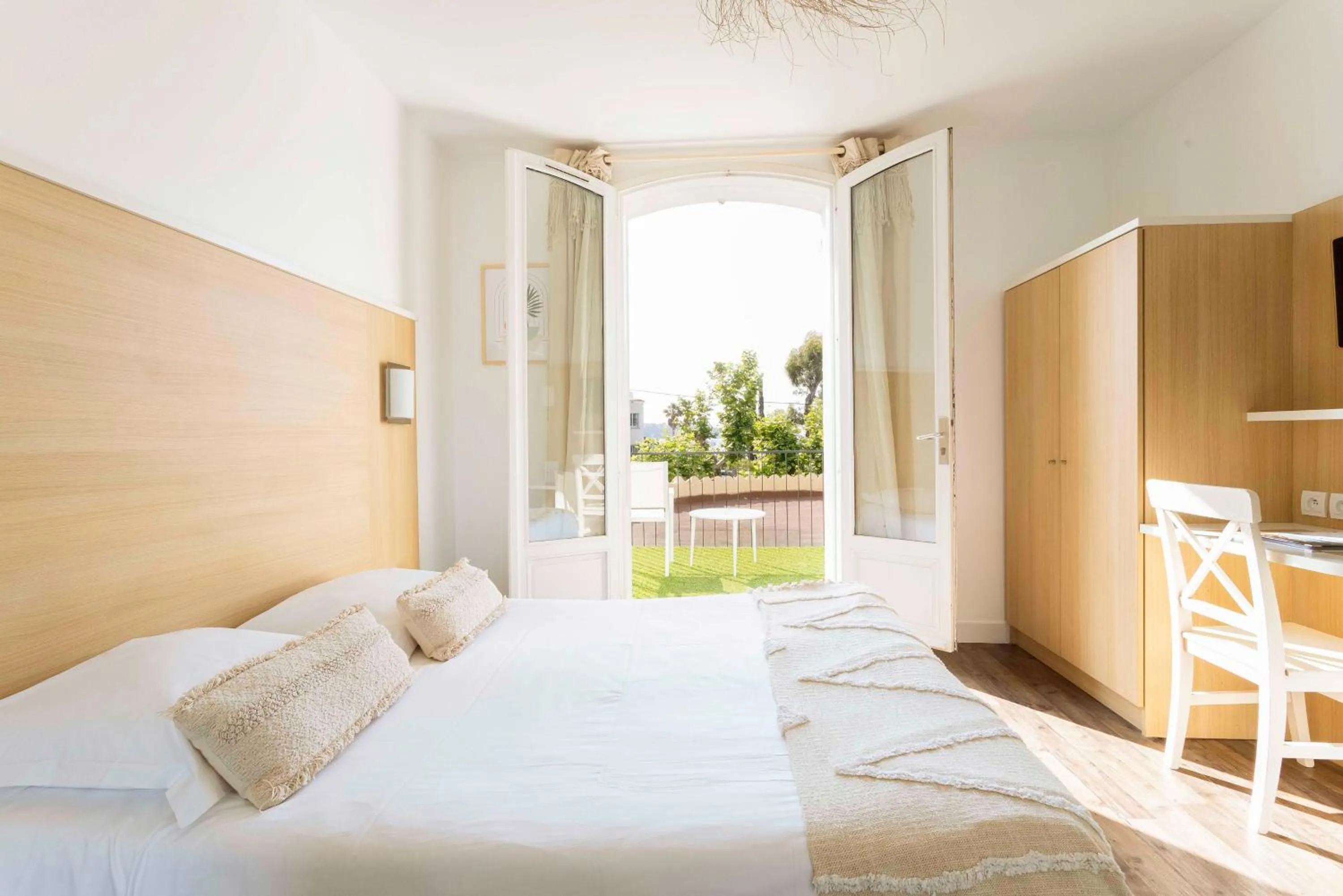 Bedroom, Bed in Le Relais d'Agay