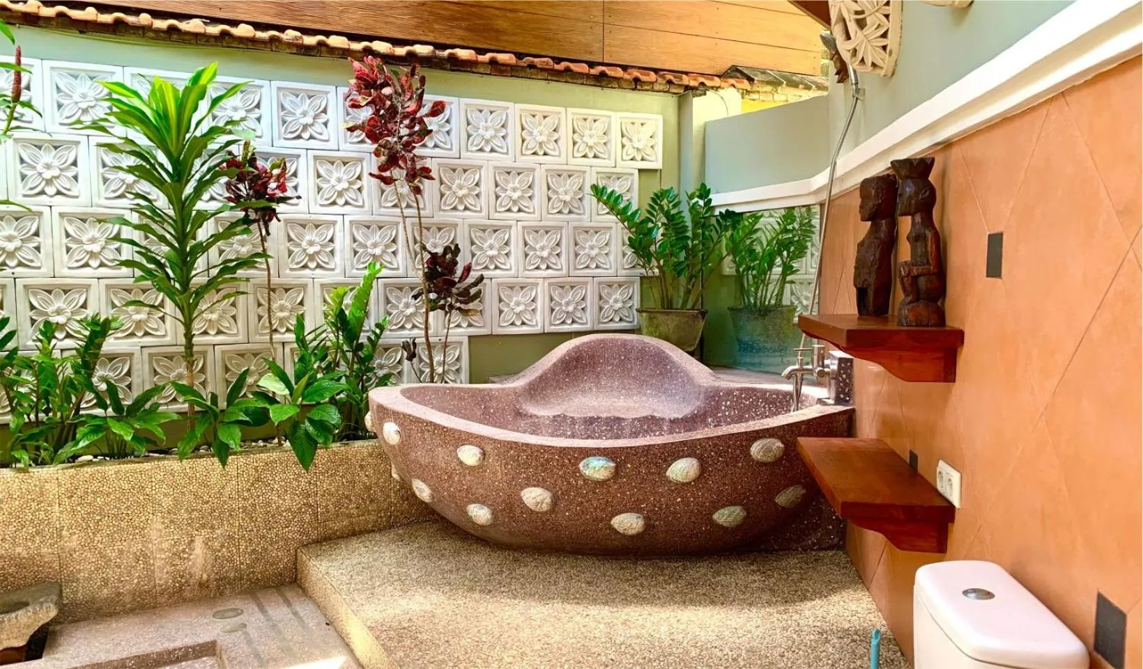 Hot Tub in Villa Naga Maya