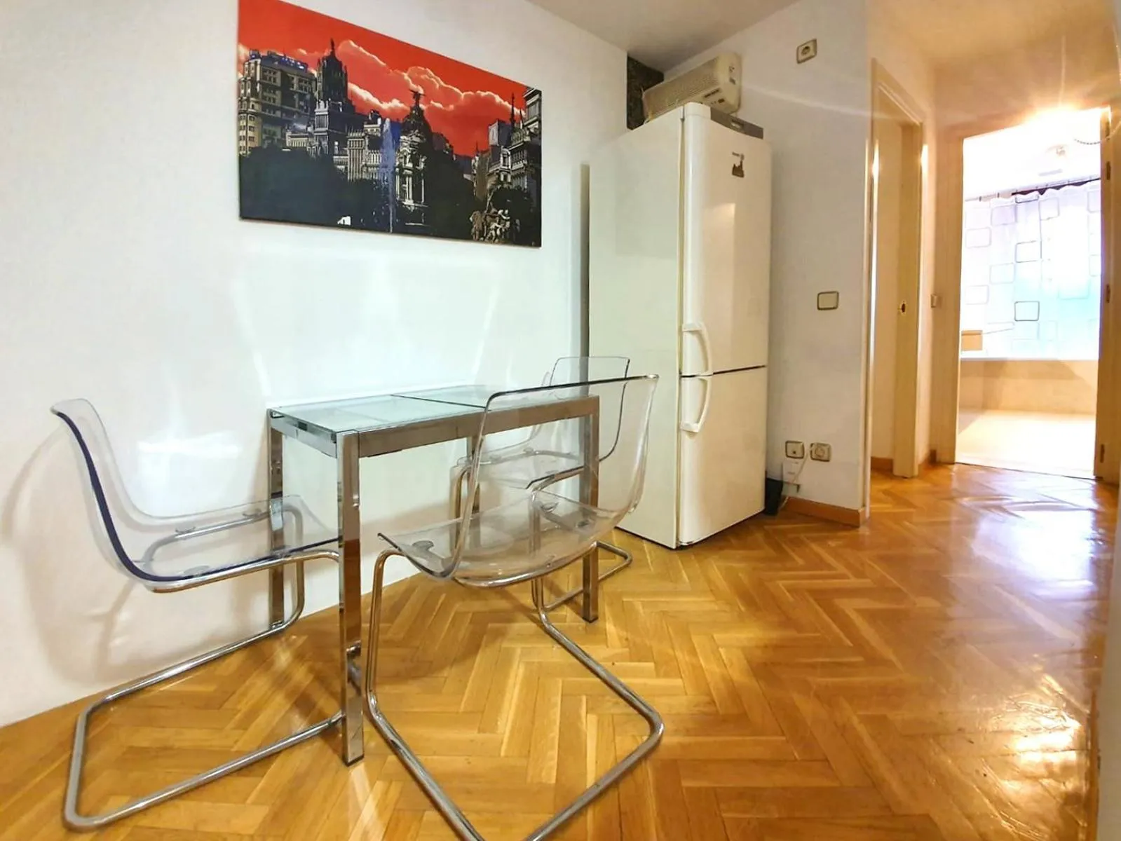 Dining area in FUENCARRAL BARCELO Apartaments PARKING TPH