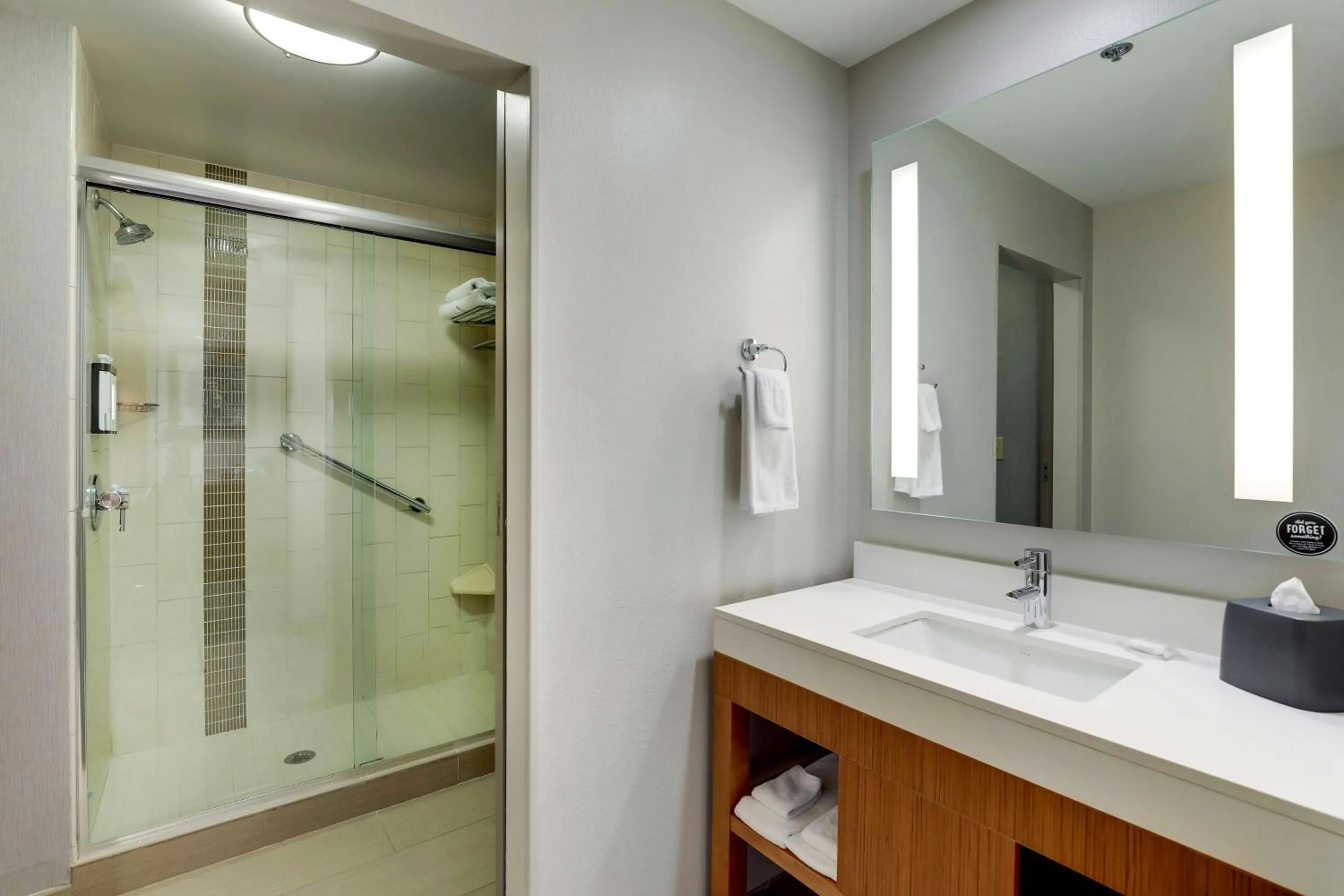 Bathroom in Hyatt Place St. Louis/Chesterfield