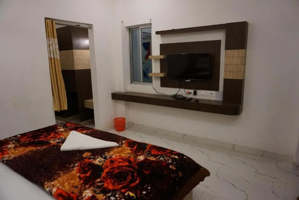 Bed in Jungle Bell Resort