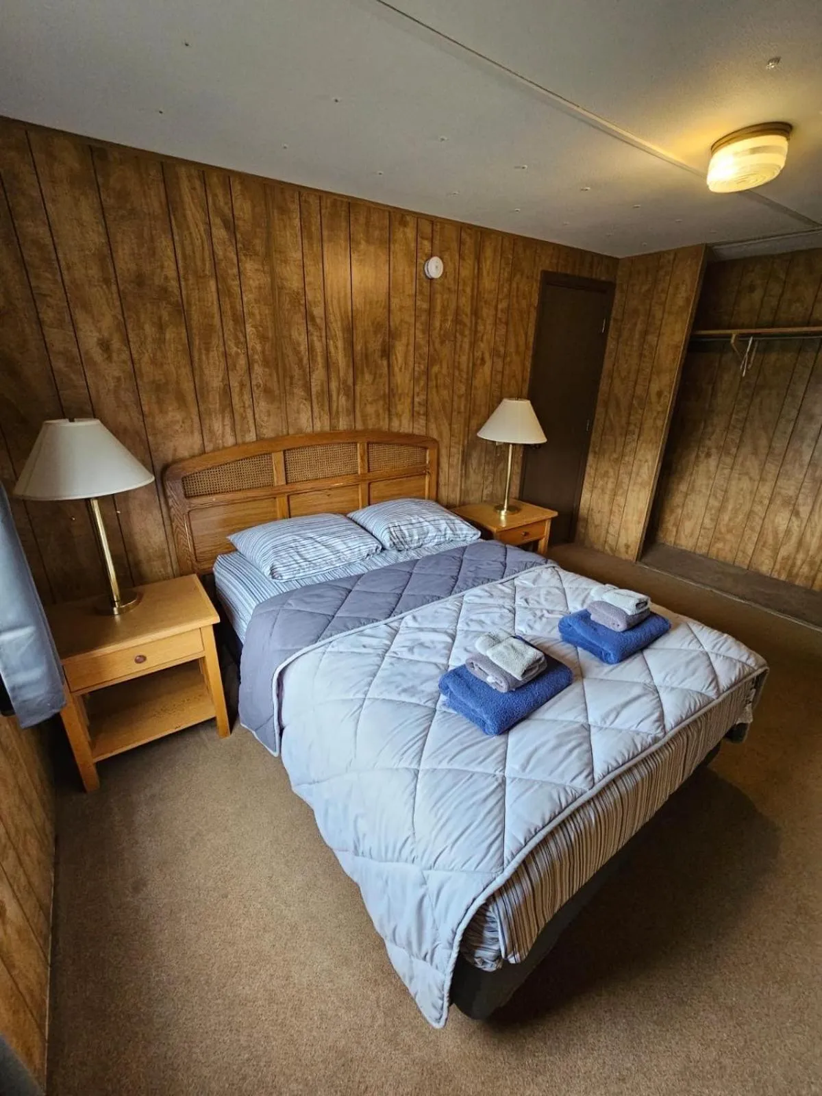 Bedroom, Bed in Denali RV Park & Motel