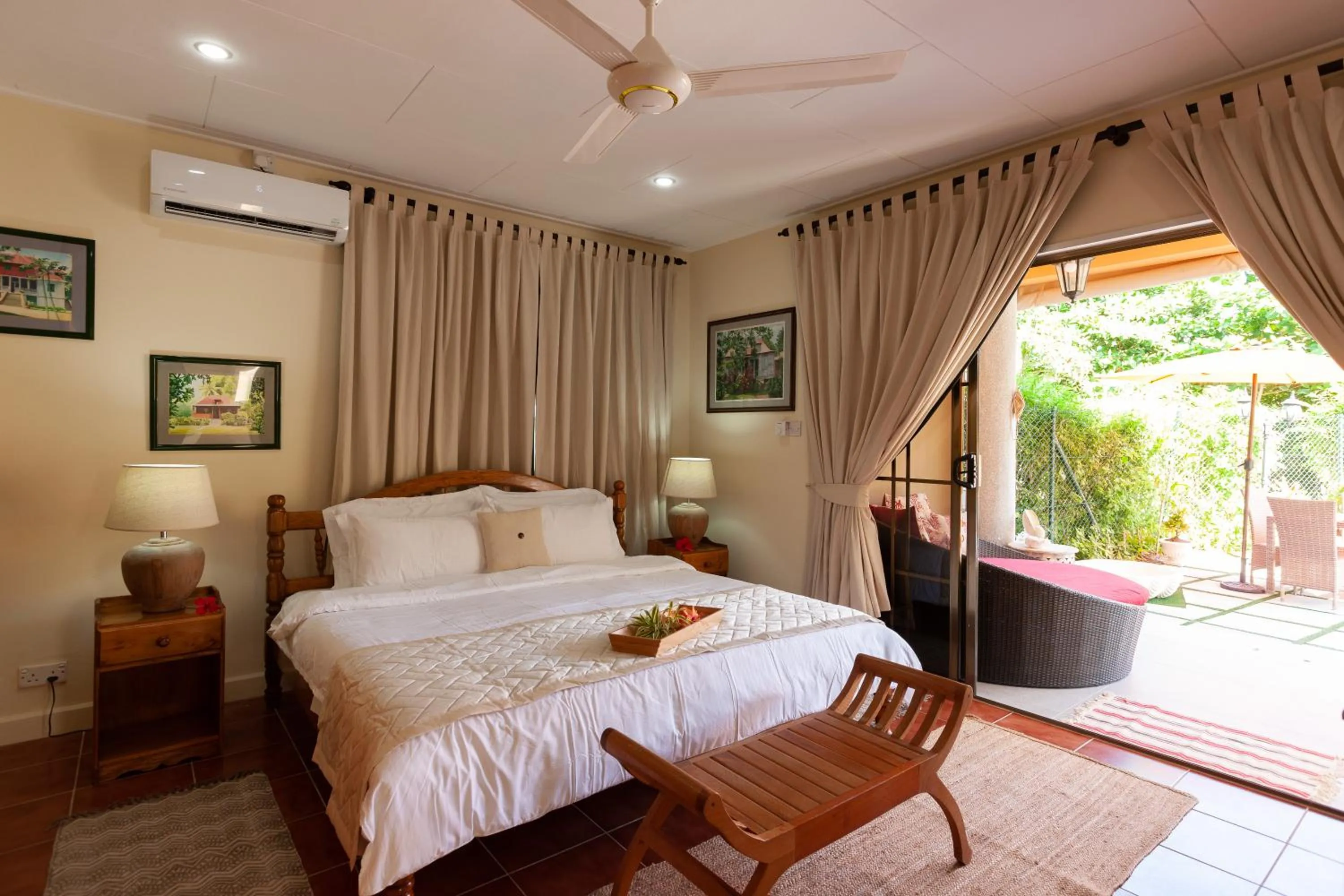 Bedroom, Bed in Oceane Self Catering