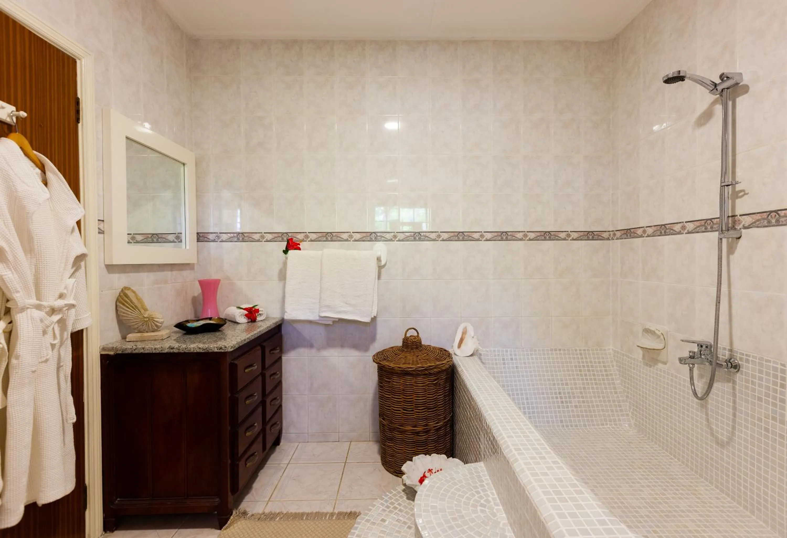 Bathroom in Oceane Self Catering
