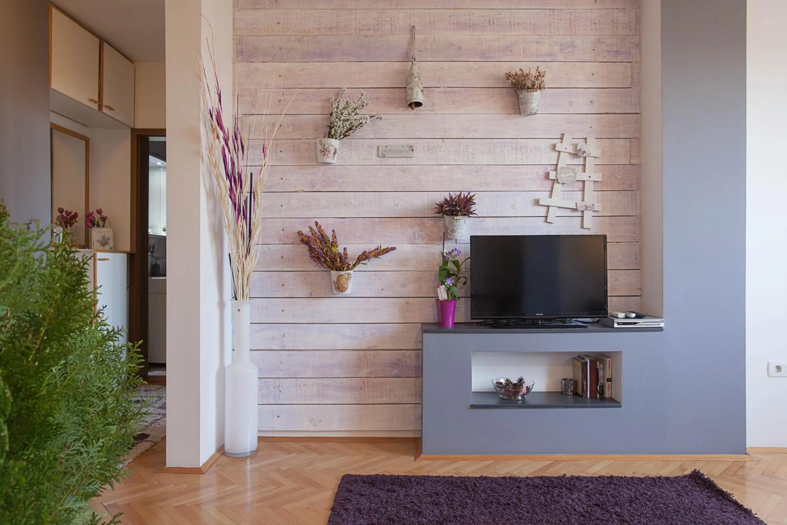 Luxury One-Bedroom Apartment - single occupancy - Orce Nikolov Street in Tina Apartments