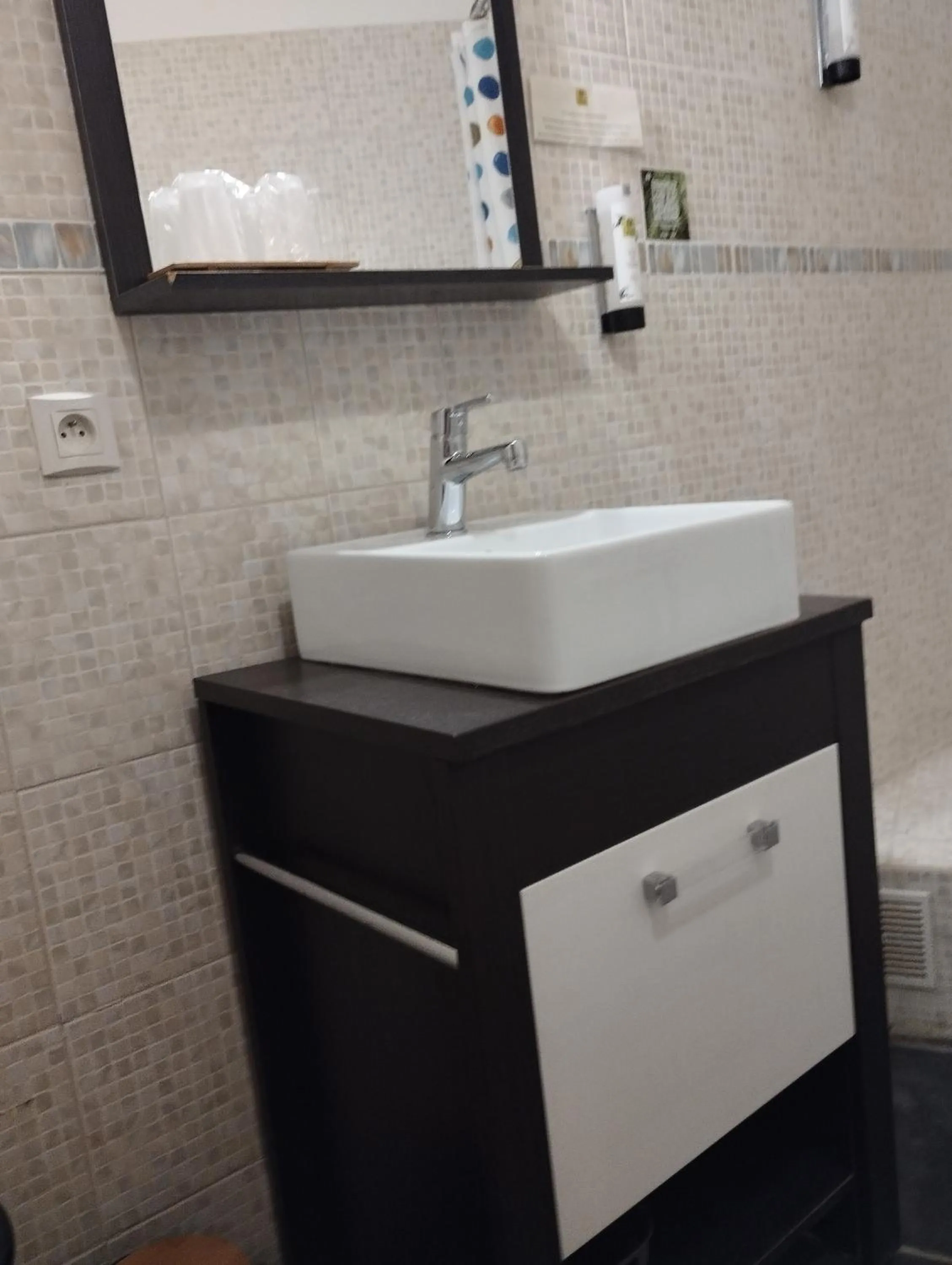 Bathroom in Logis Hotel Restaurant L'Esquielle