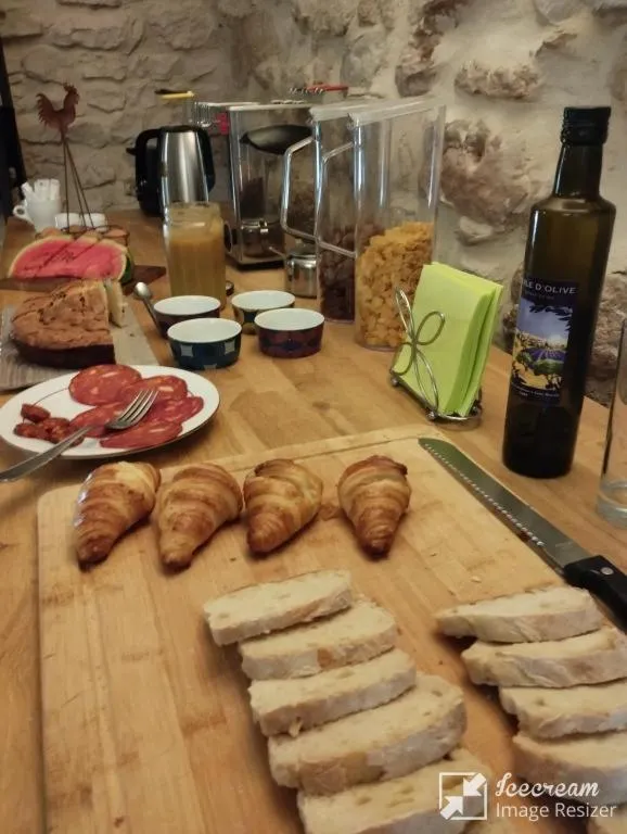 Breakfast in Logis Hotel Restaurant L'Esquielle