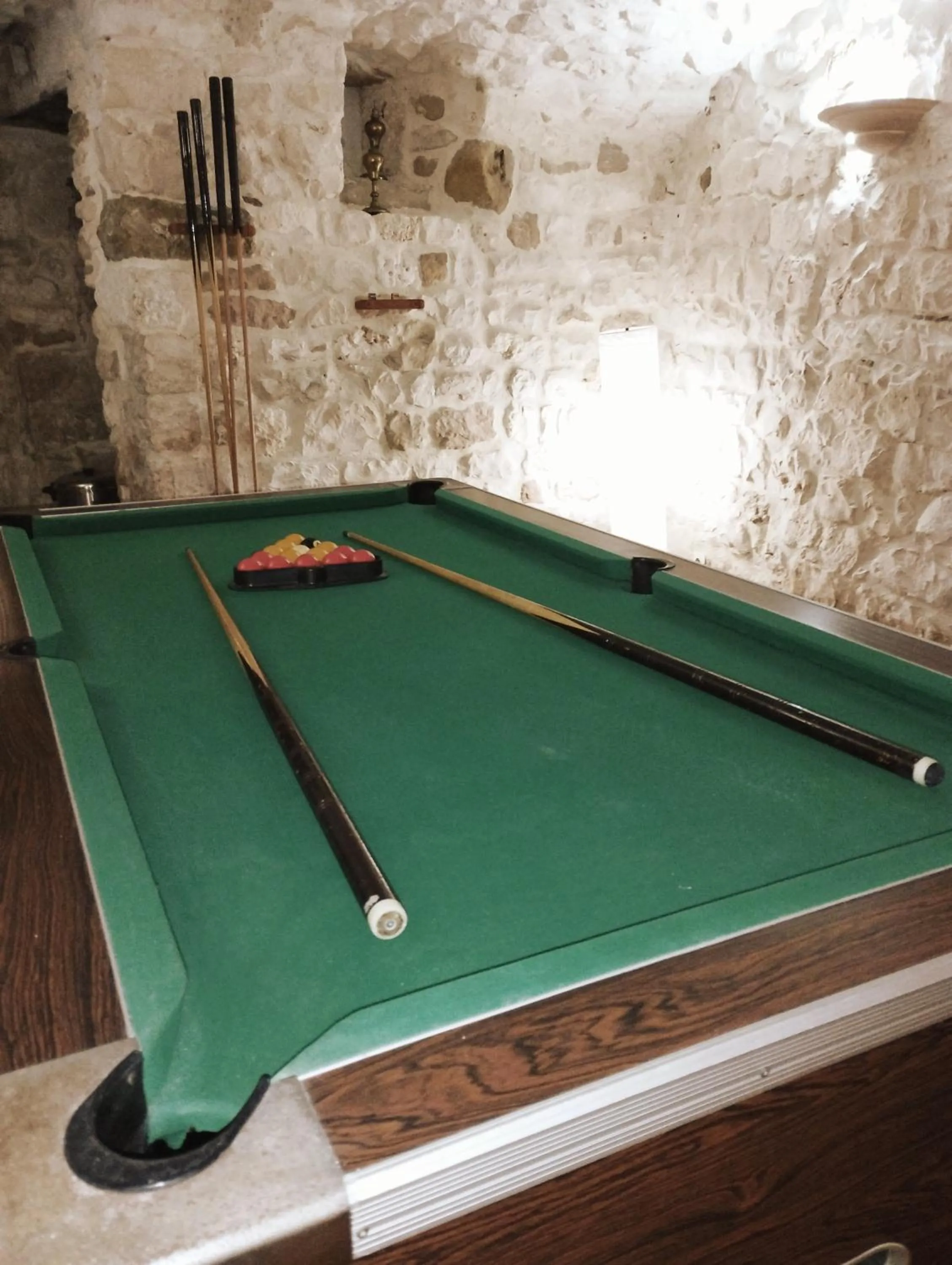 Billiard in Logis Hotel Restaurant L'Esquielle