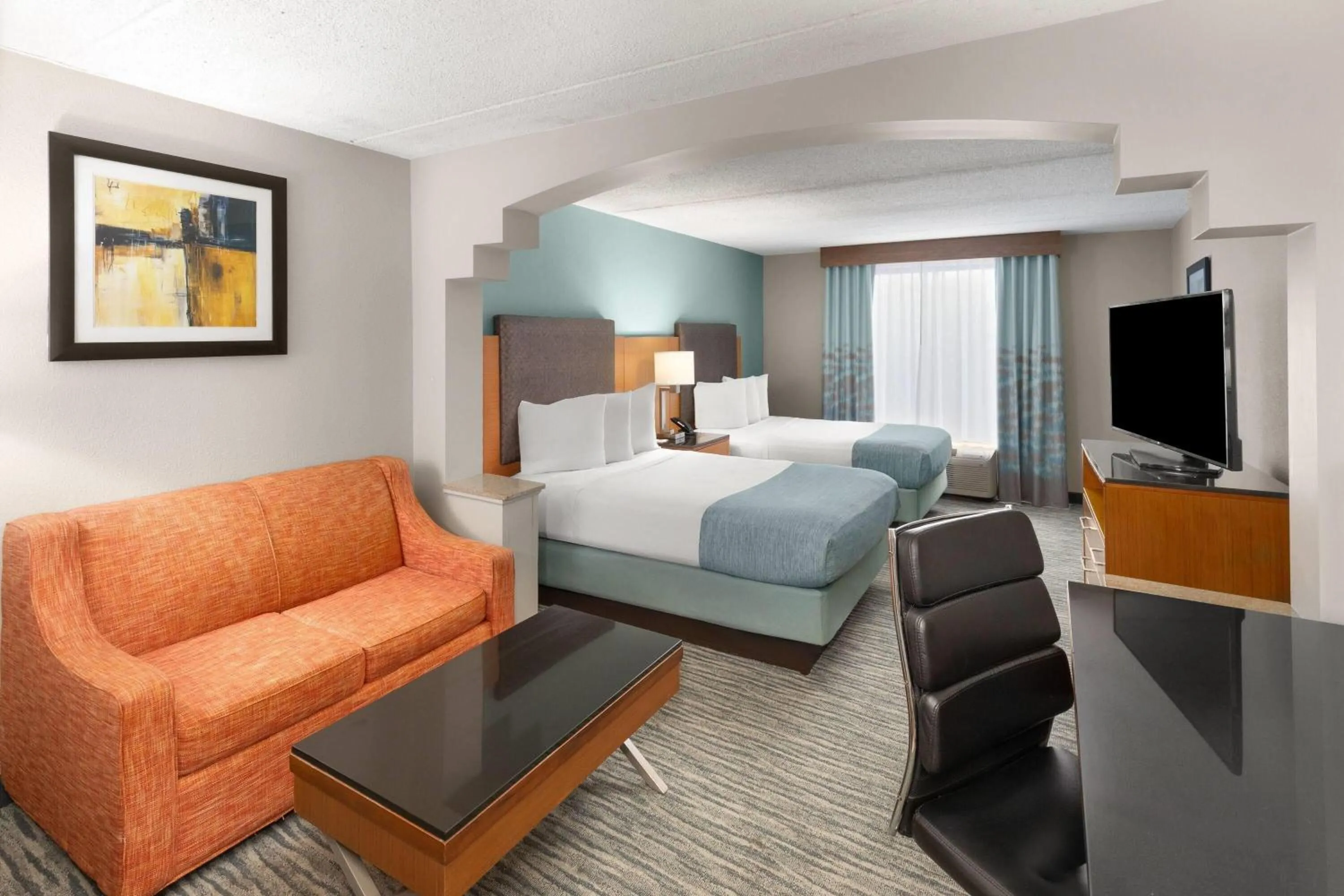 Photo of the whole room, Bed in Wingate by Wyndham Greensboro-Coliseum