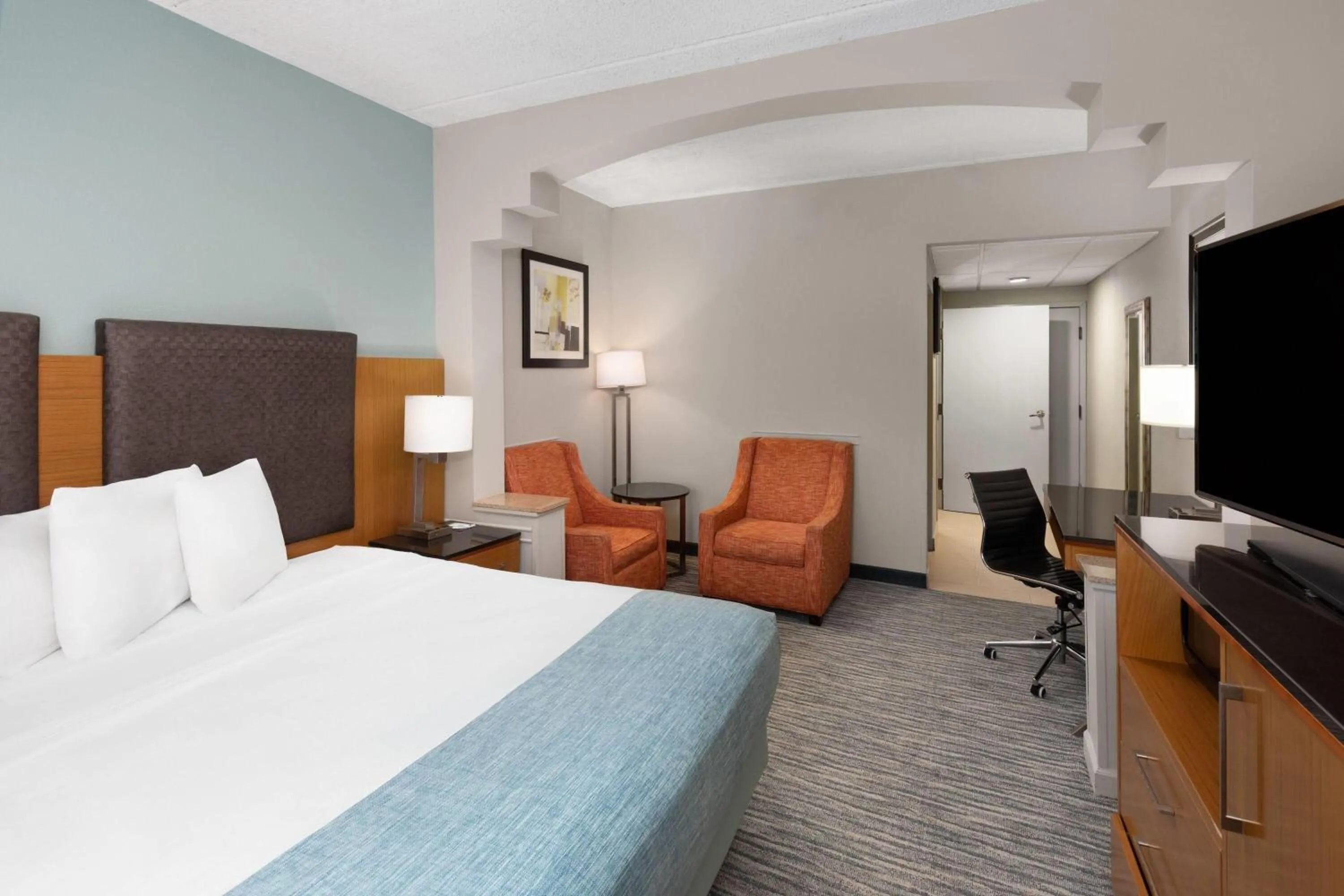 Photo of the whole room, Bed in Wingate by Wyndham Greensboro-Coliseum