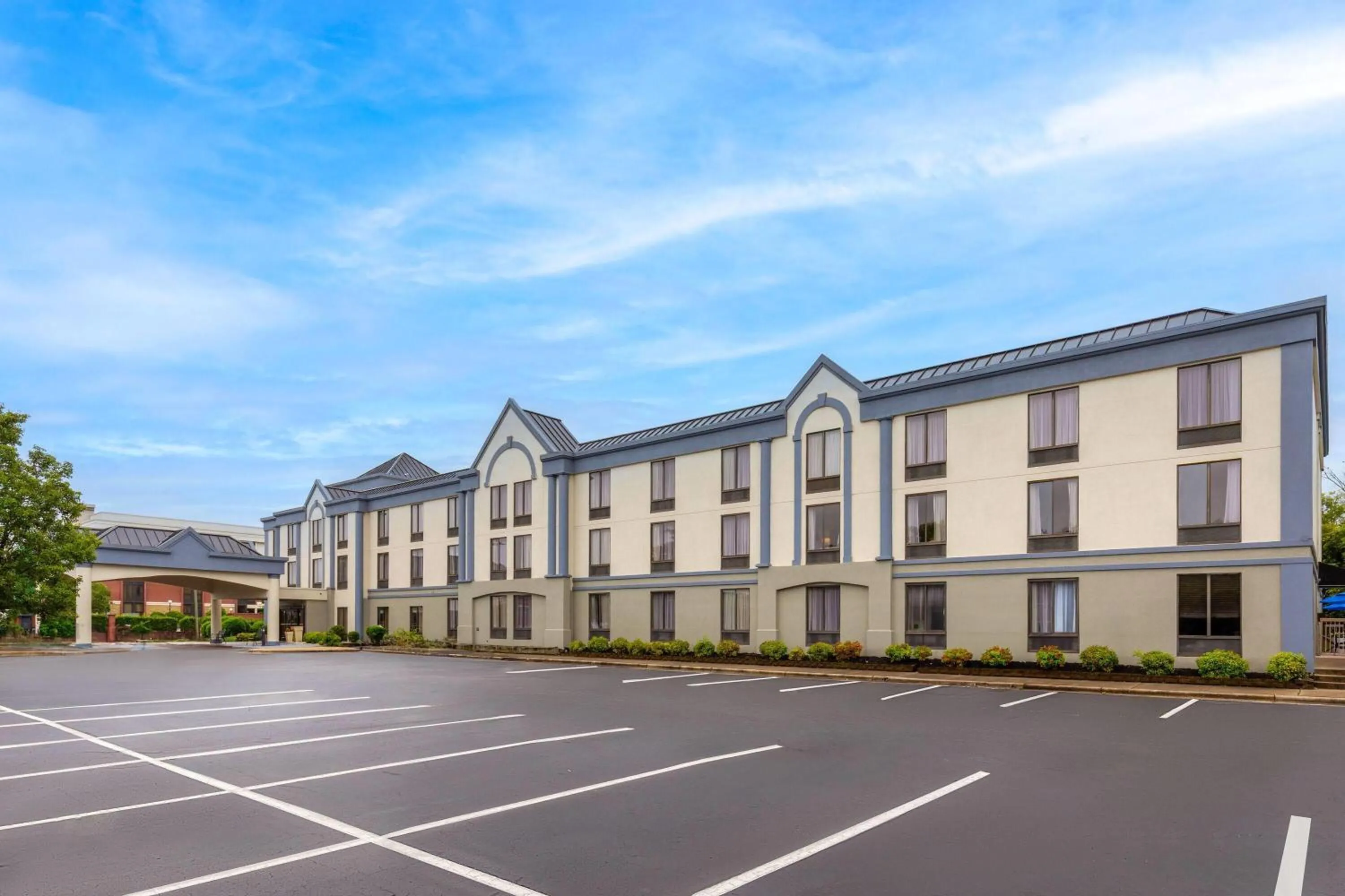 Property building in Wingate by Wyndham Greensboro-Coliseum