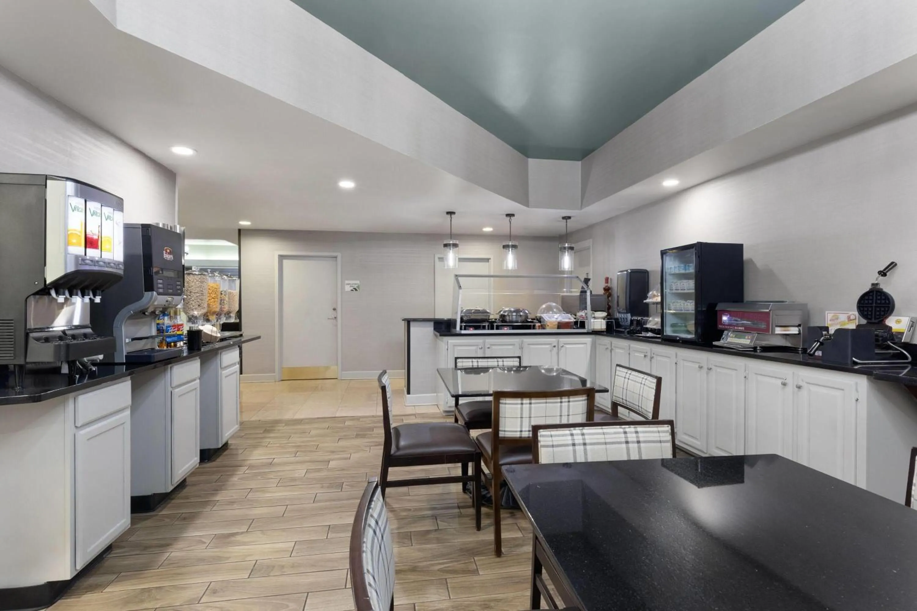 Breakfast in Wingate by Wyndham Greensboro-Coliseum