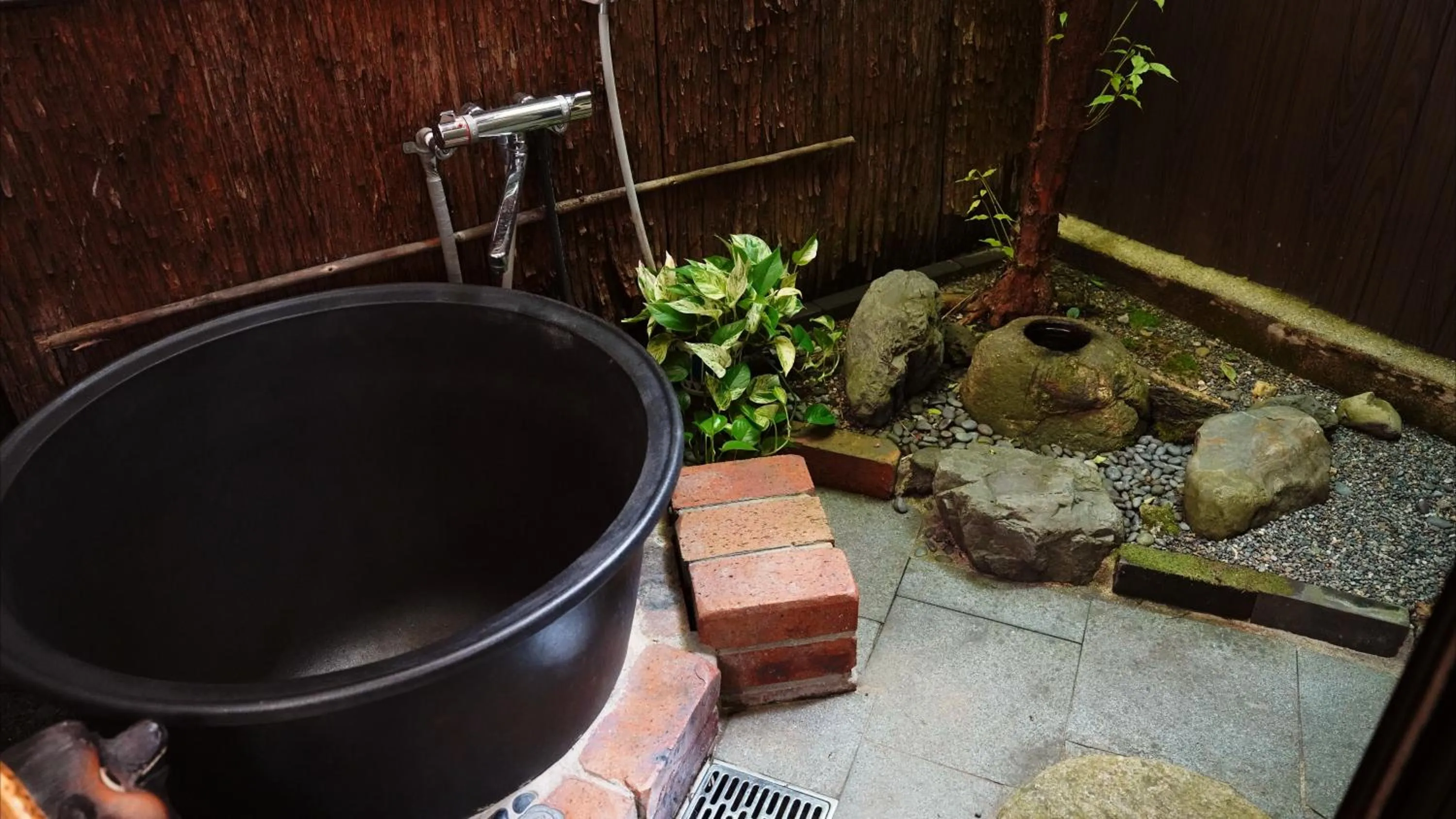 Open Air Bath in Kaikoan