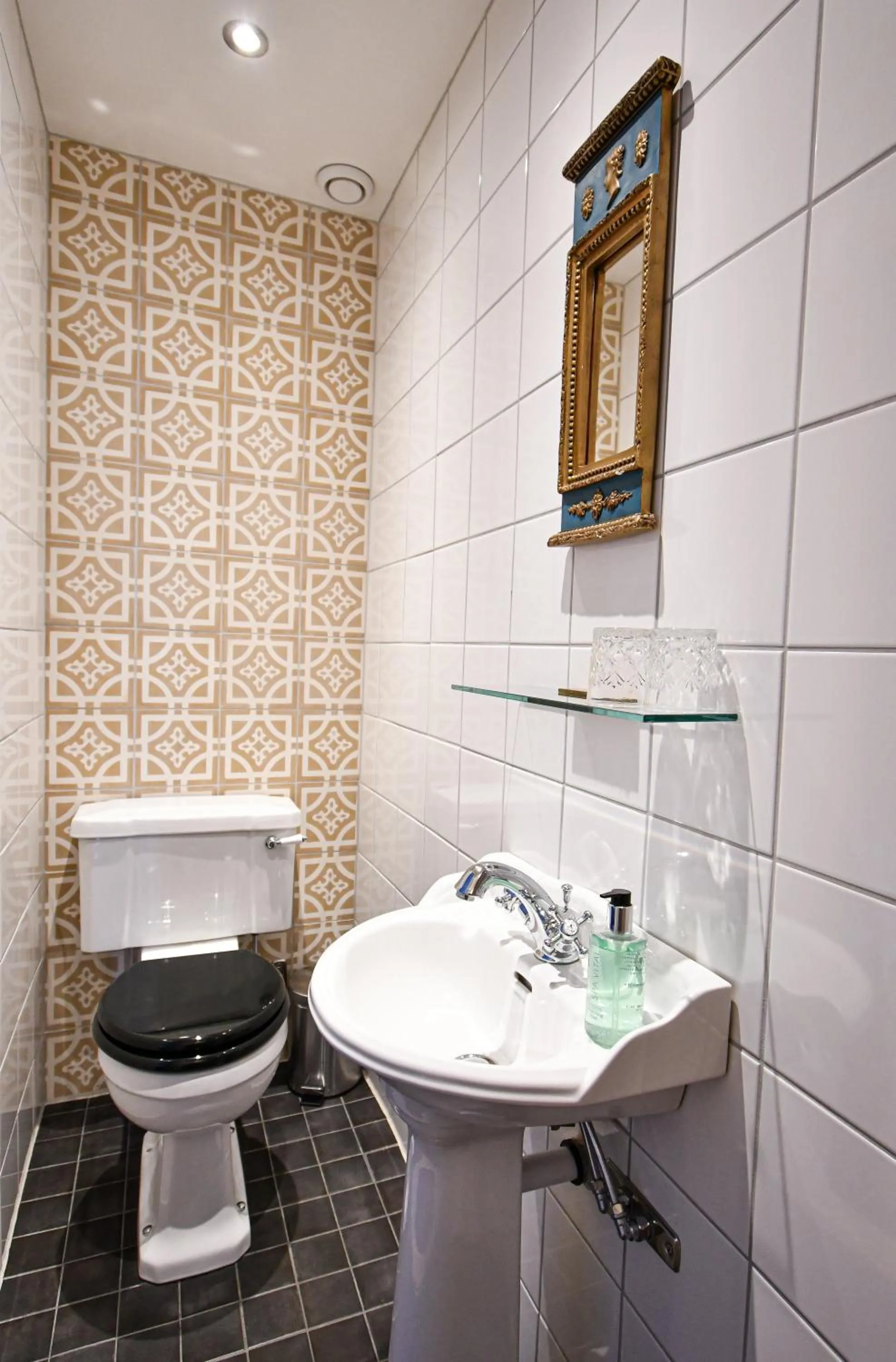 Bathroom in Prins Carl
