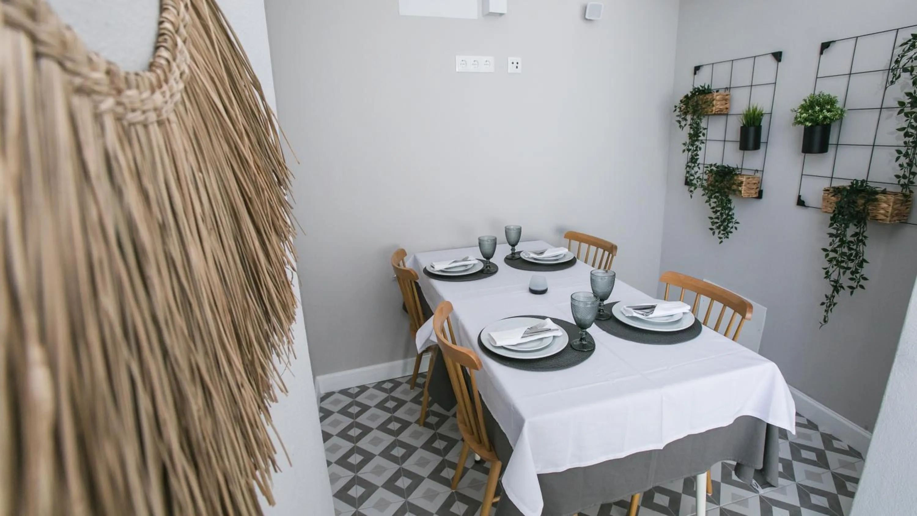 Restaurant/places to eat in Casa Soure Suites and Apartments