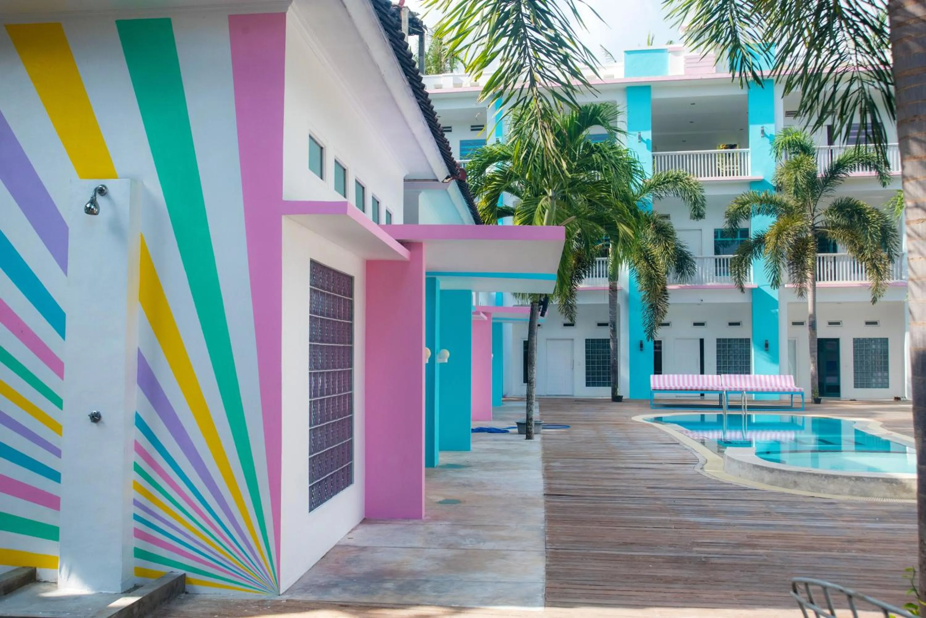 Swimming pool in Mad Monkey Kuta Lombok