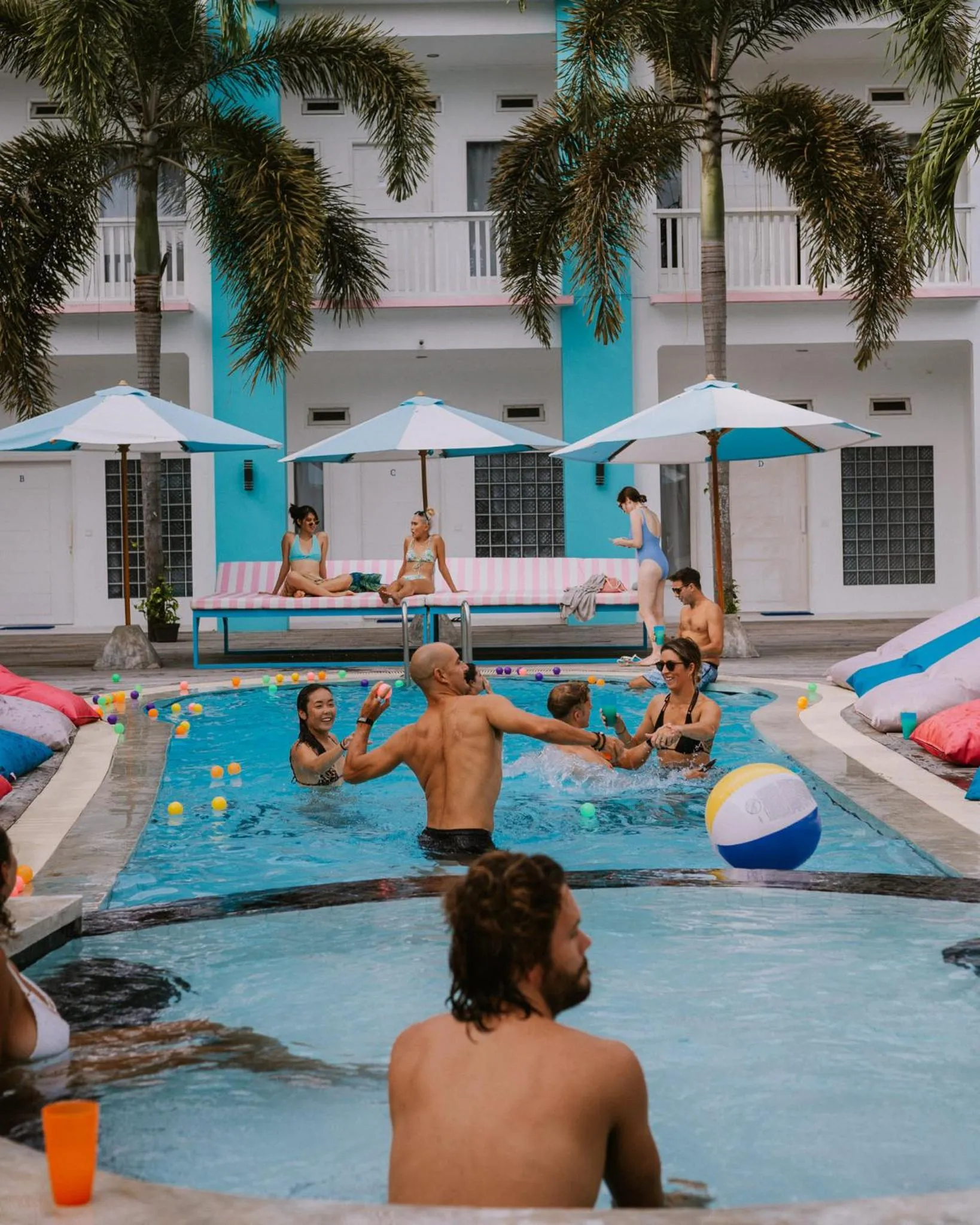 Swimming pool in Mad Monkey Kuta Lombok