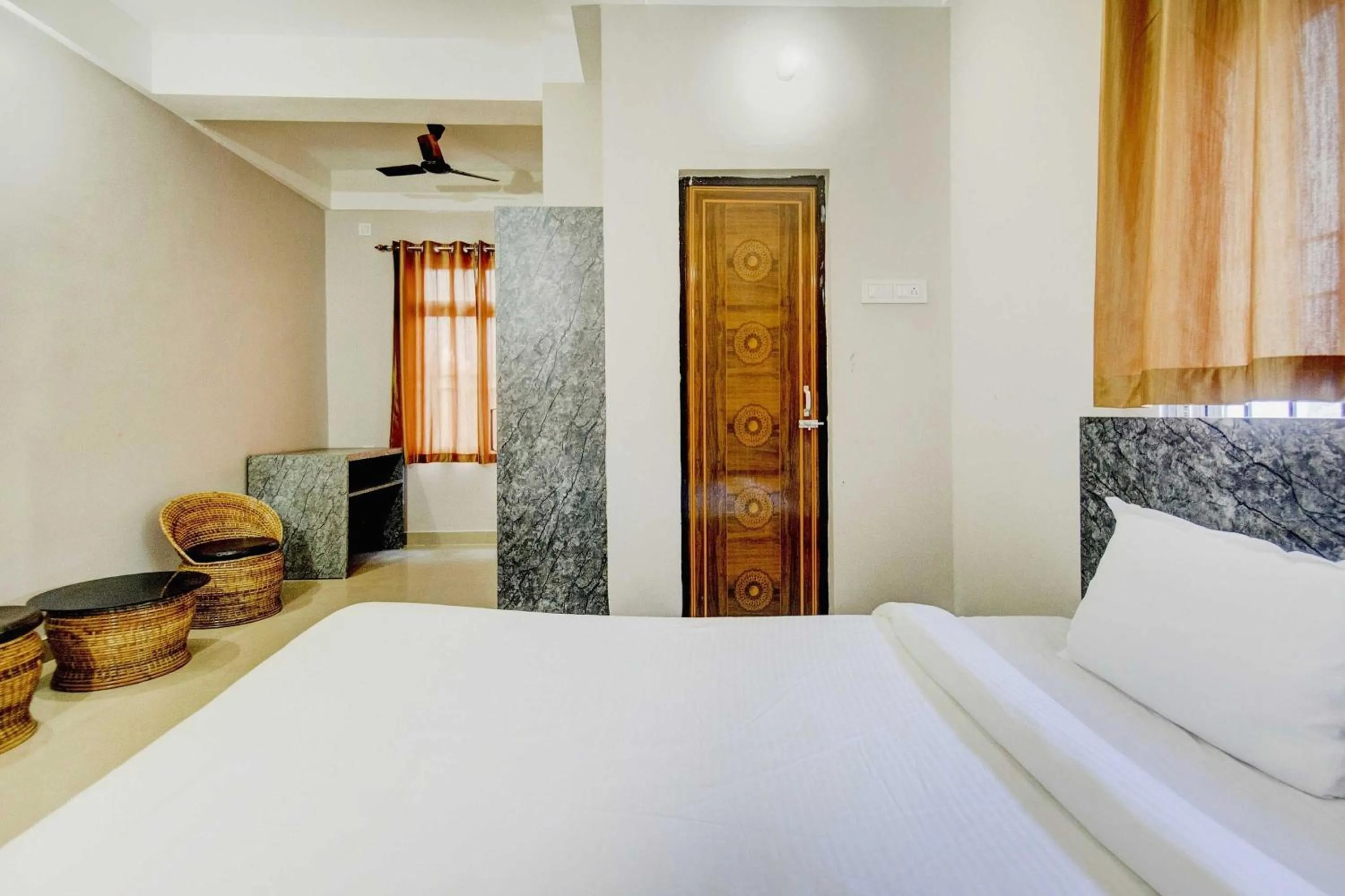 Bedroom, Bed in Hotel O Sai villa