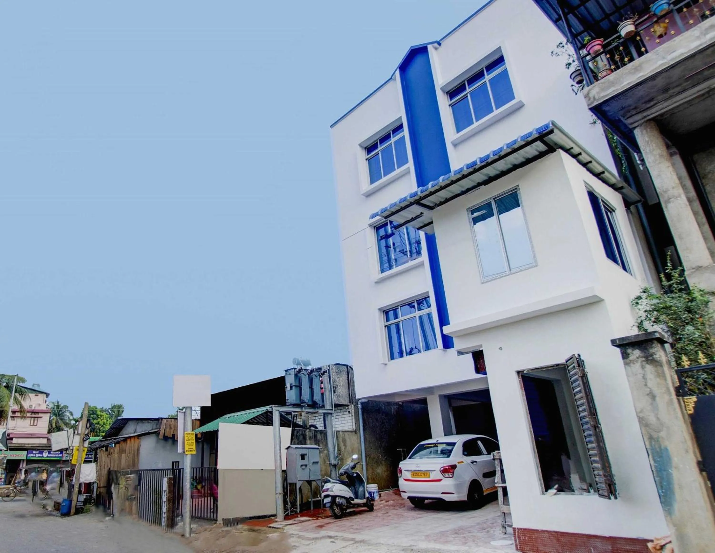 Facade/entrance in Hotel O Sai villa