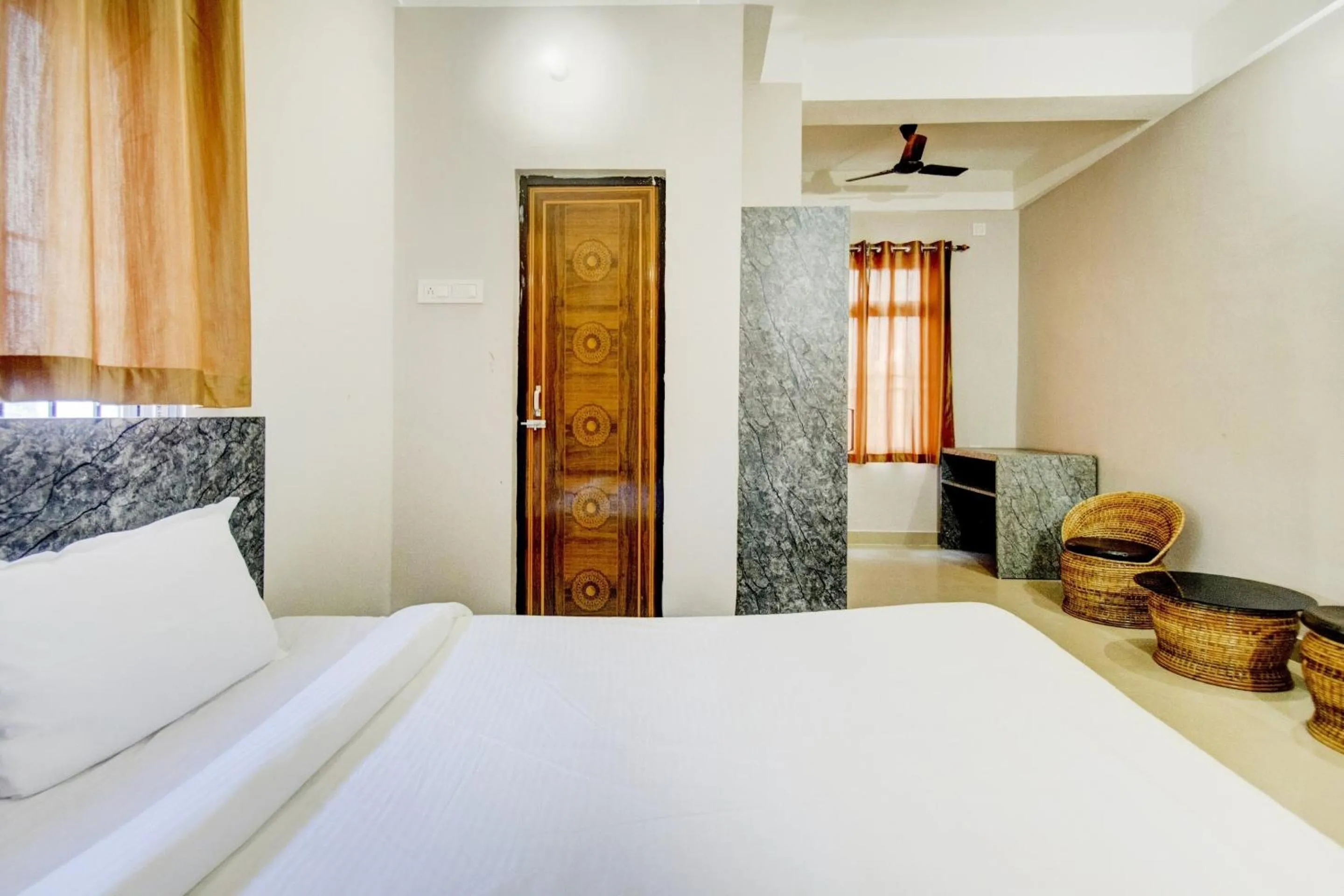 Bedroom, Bed in Hotel O Sai villa