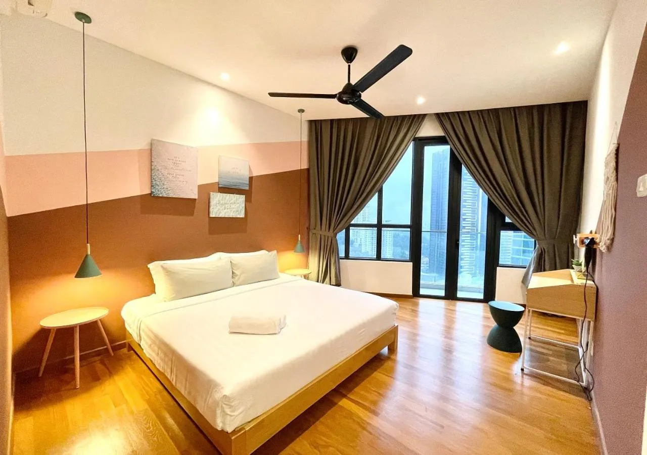 Bed in KL Gateway Premium Residences by Moka