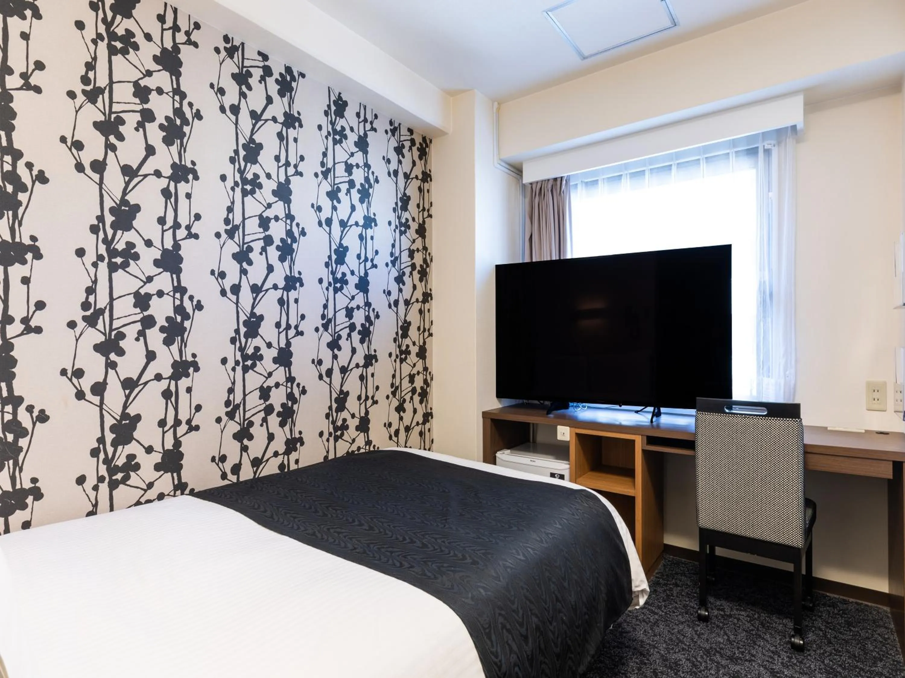 Bed in APA Hotel Osaka Kadomashi Ekimae