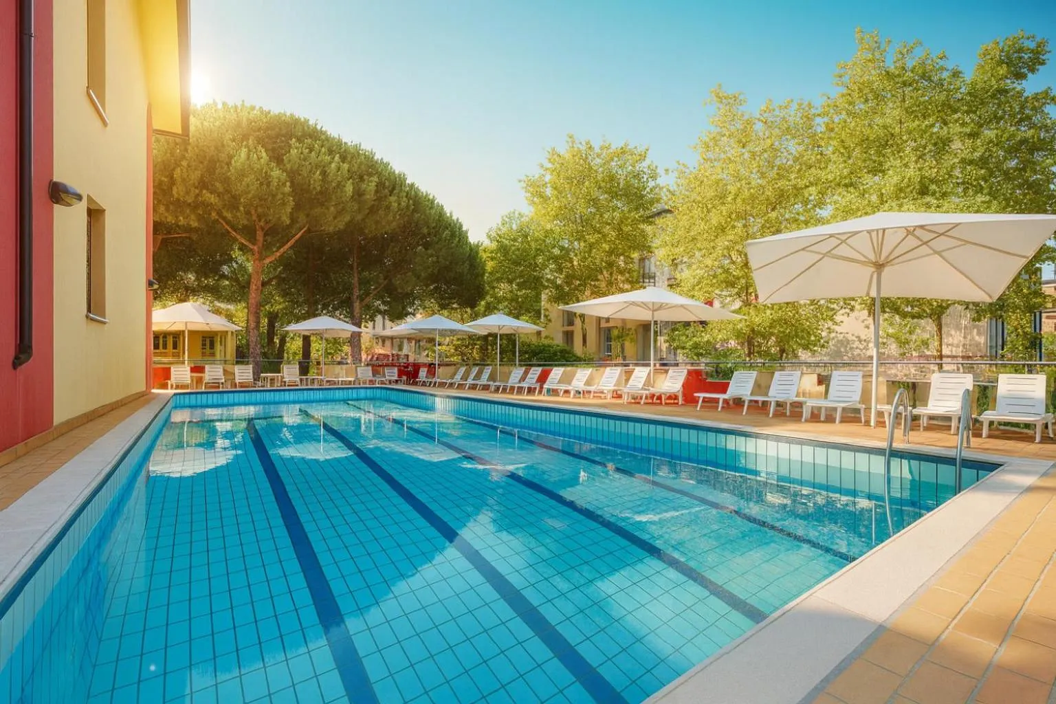 Swimming pool in ELISABETTA hotel
