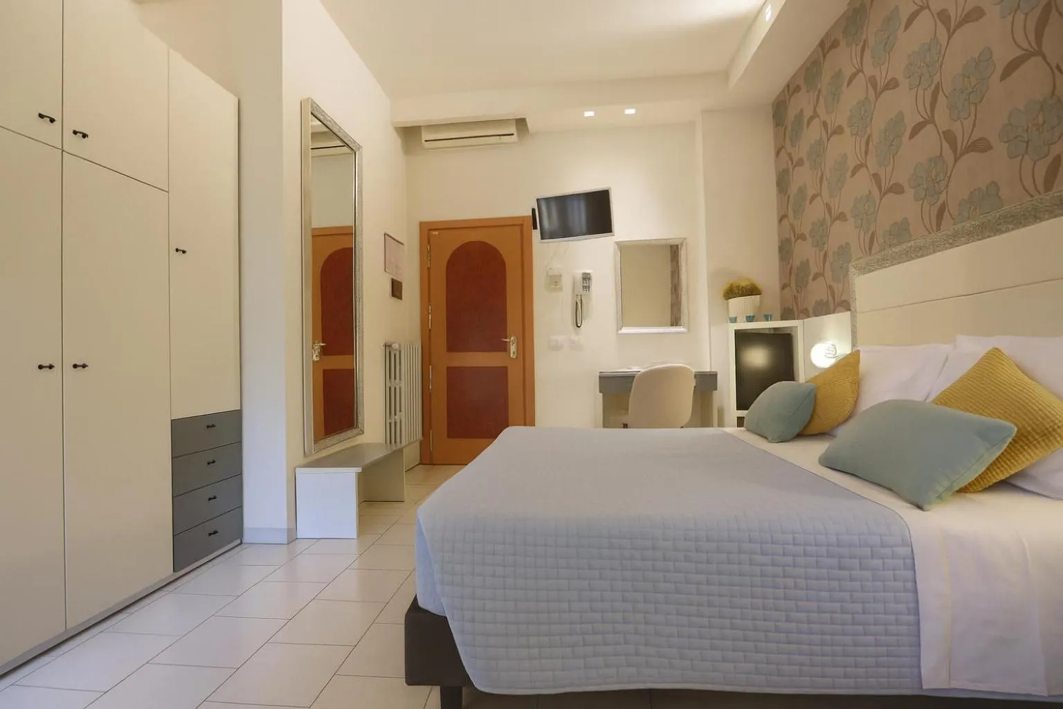 Bedroom, Bed in ELISABETTA hotel