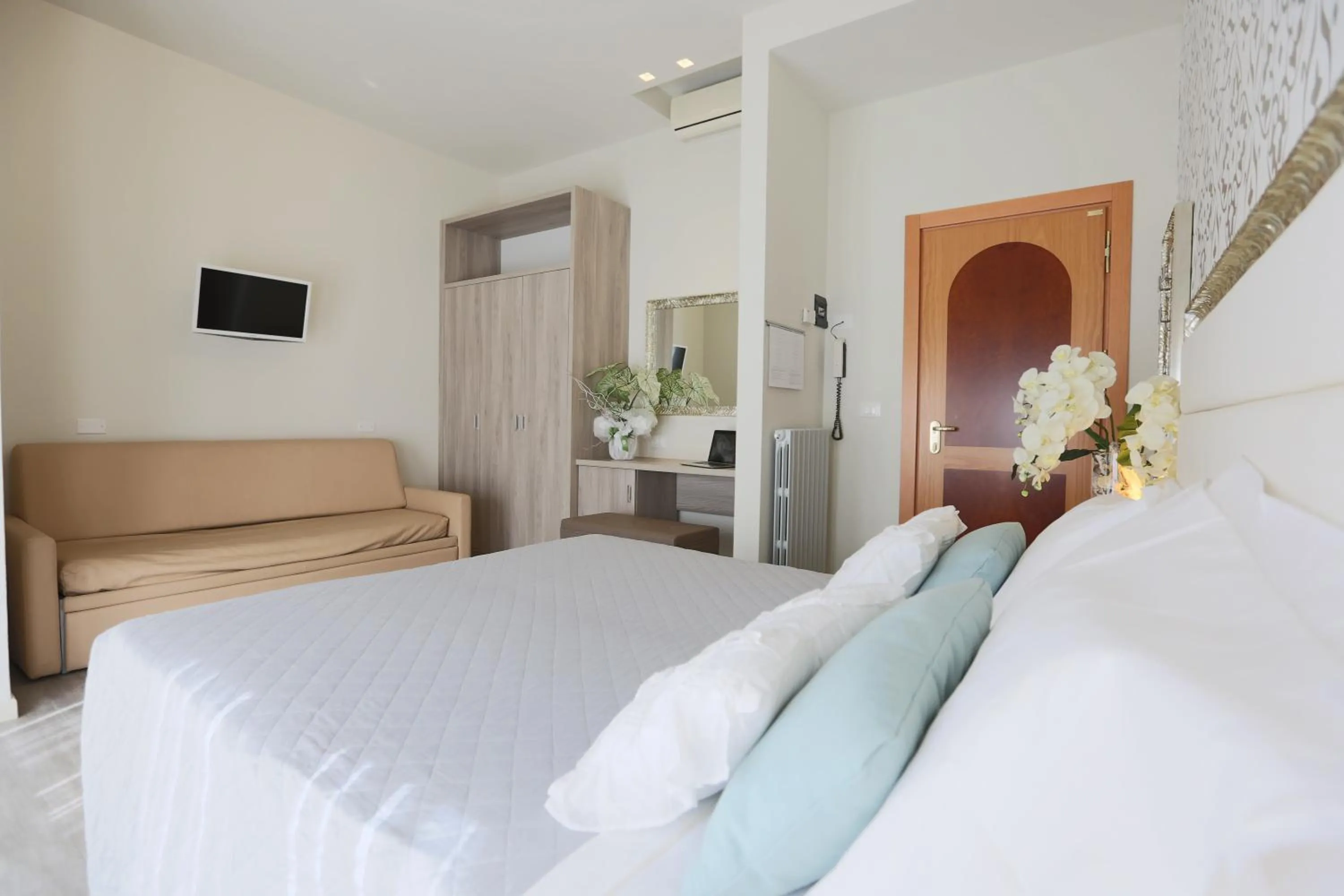 Bed in ELISABETTA hotel