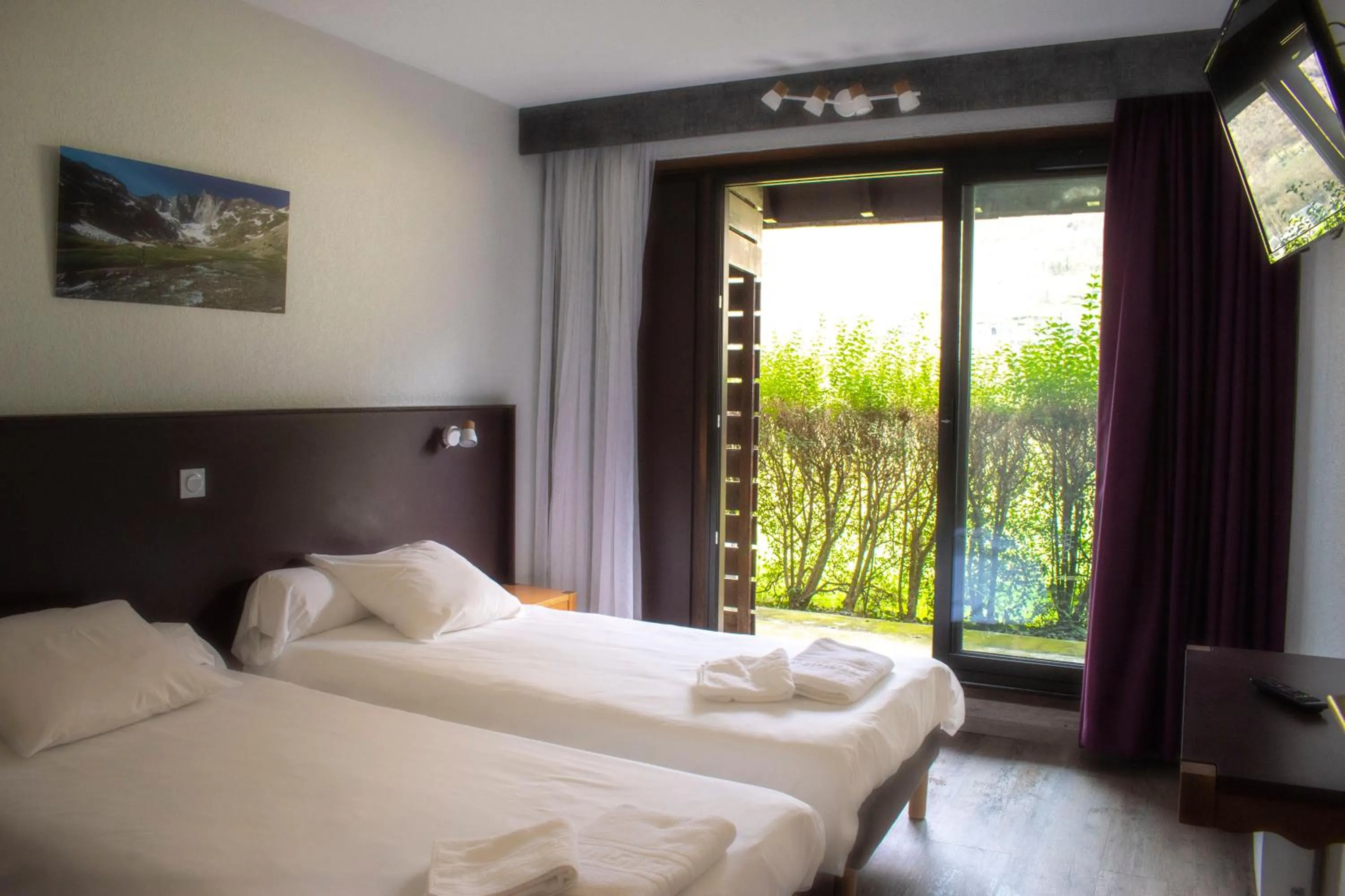 Bed in Le Village Vacances de Luz Saint Sauveur