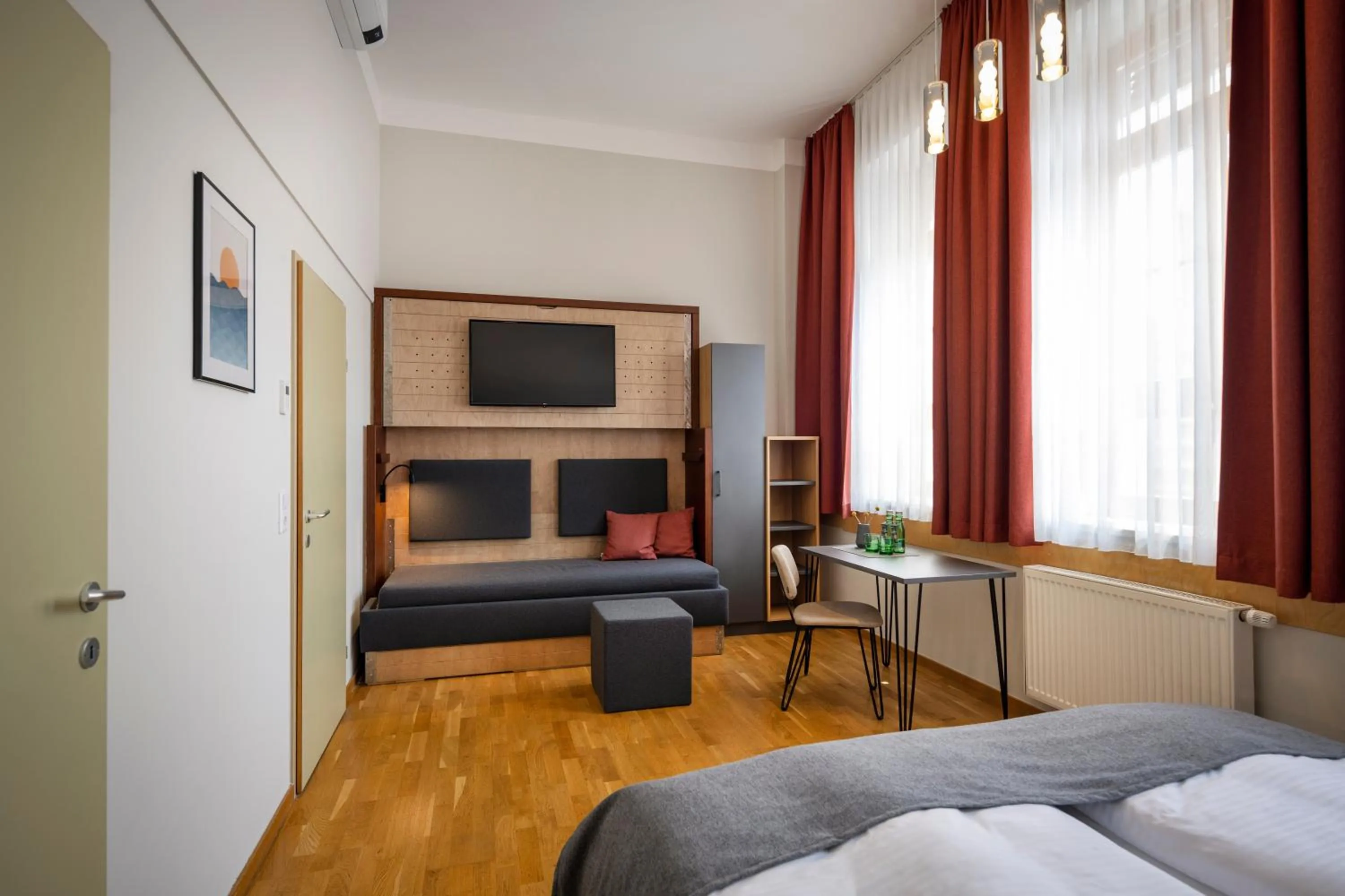 Photo of the whole room, Bed in JUFA Hotel Bregenz