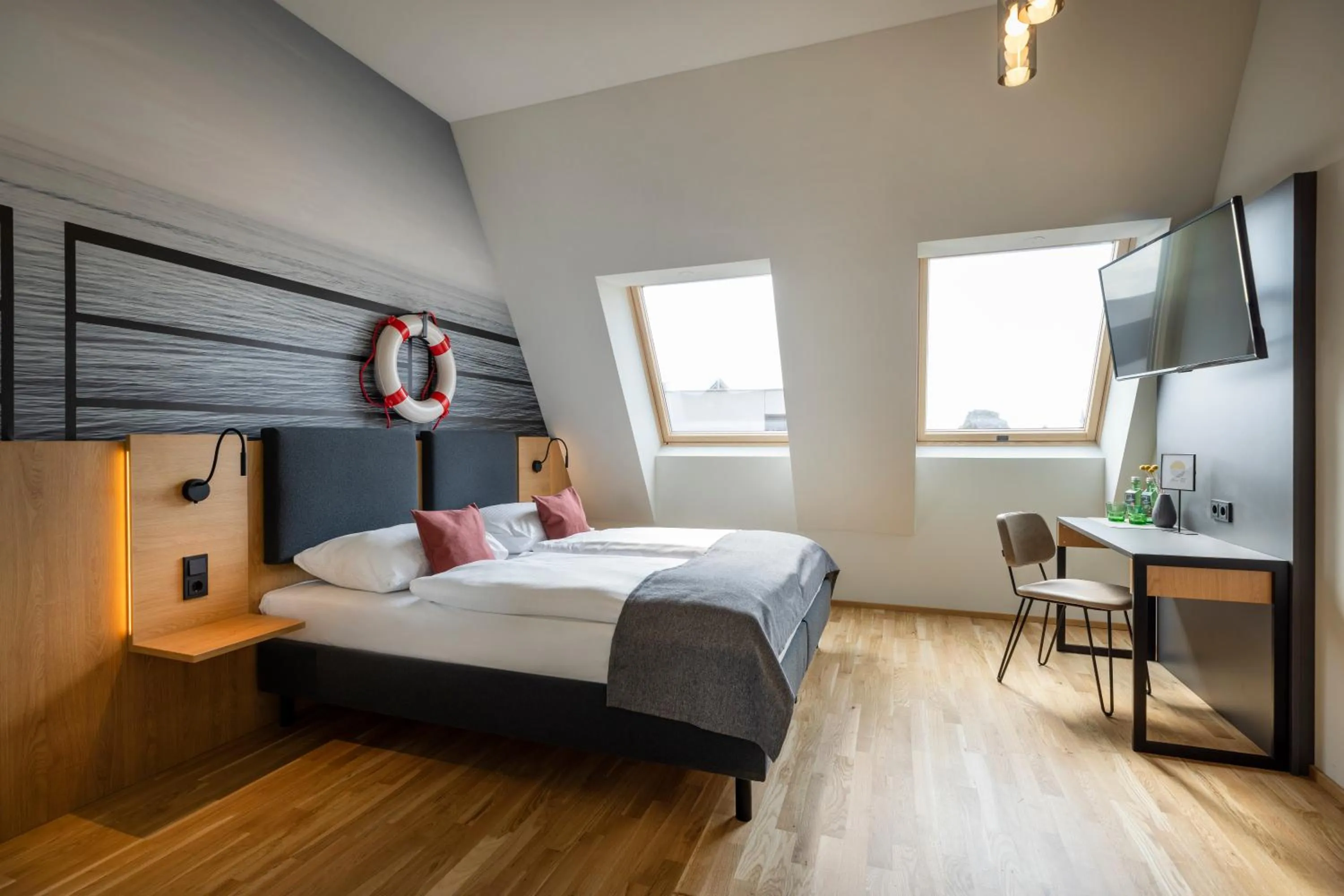 Photo of the whole room, Bed in JUFA Hotel Bregenz