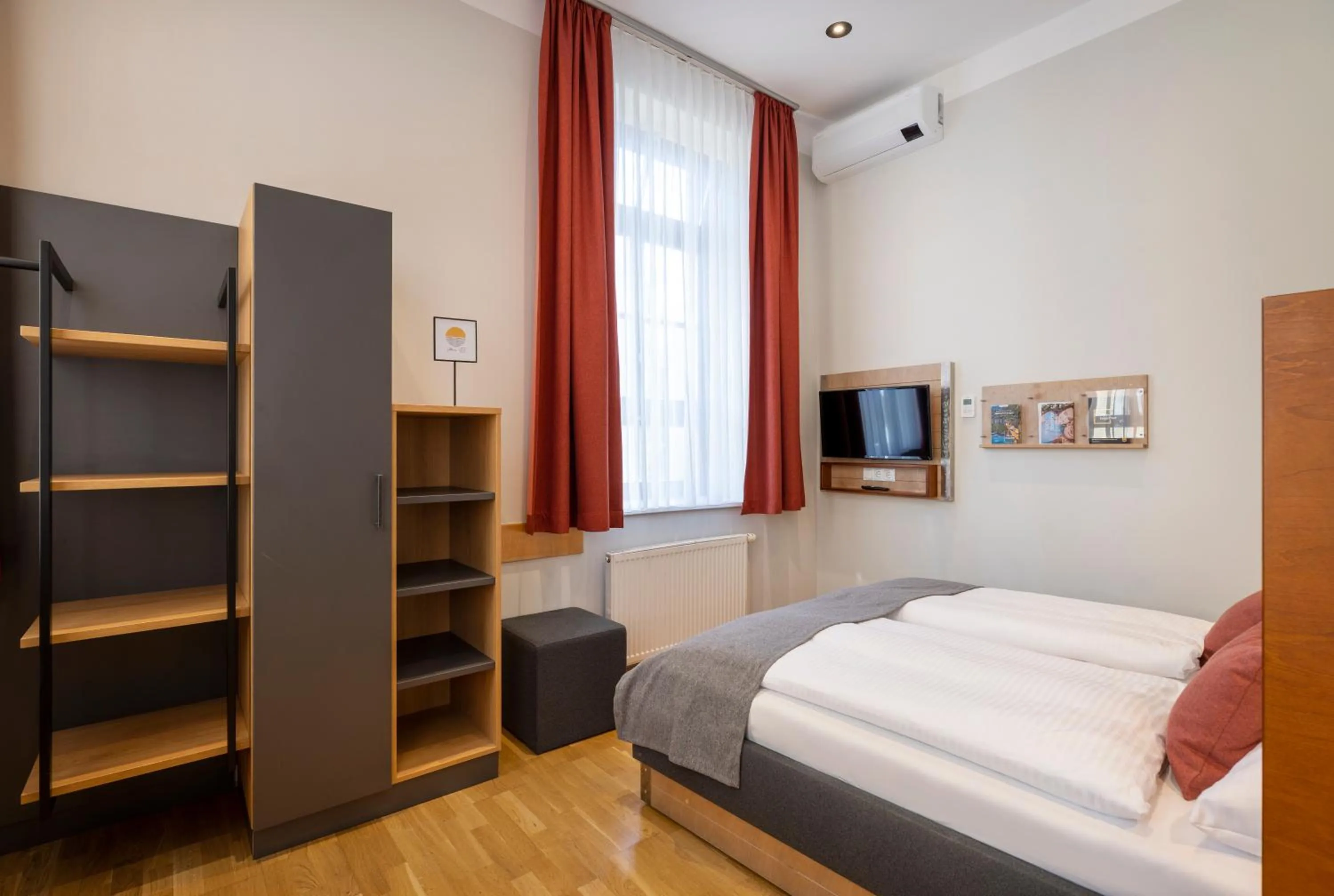 Photo of the whole room, Bed in JUFA Hotel Bregenz